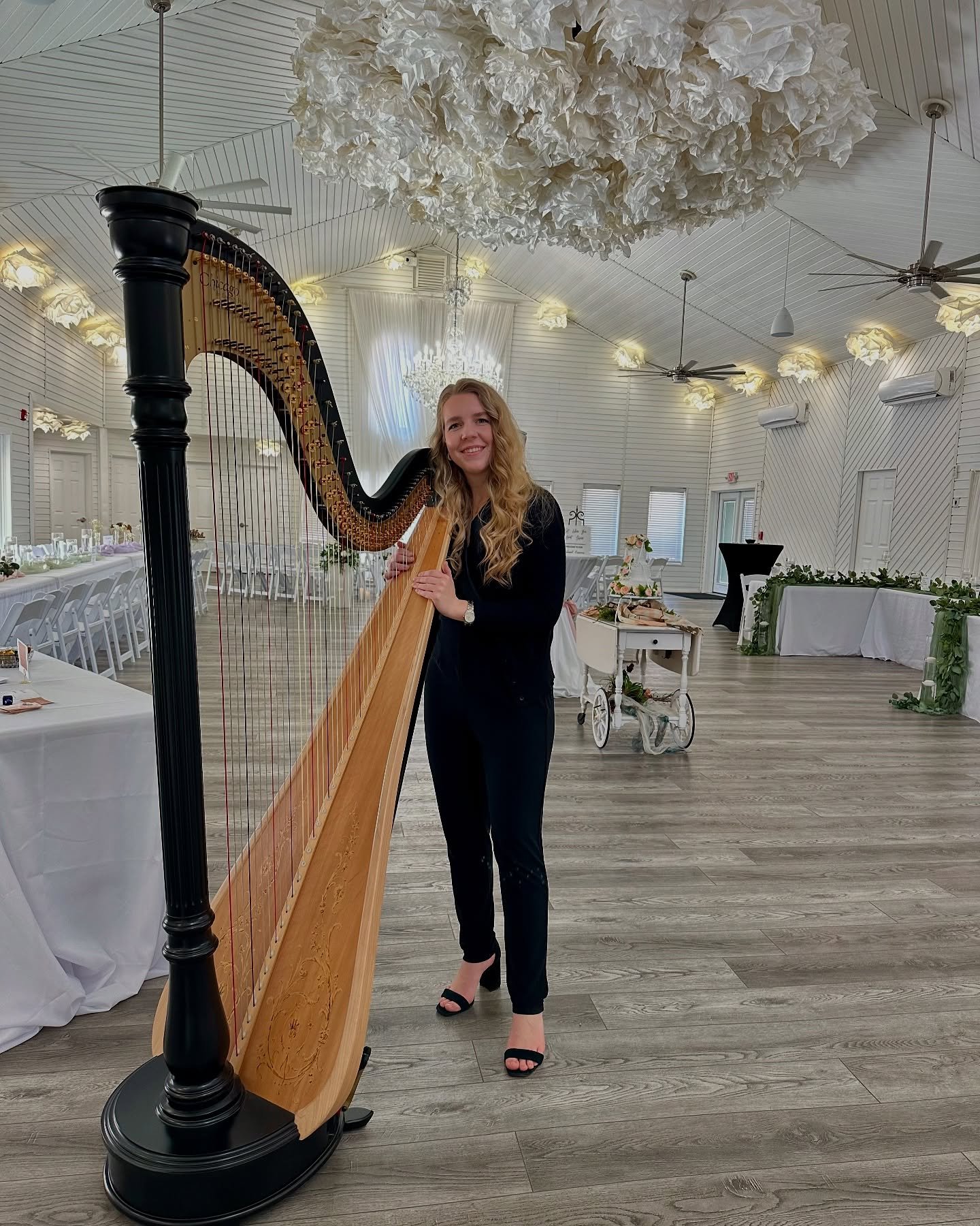 Enjoyed the beautiful @liztonlodge this afternoon ✨ Thank you Laura and Gracie for inviting me! 

#harpmusic #indiana #liztonlodge #liztonindiana #weddingharpist