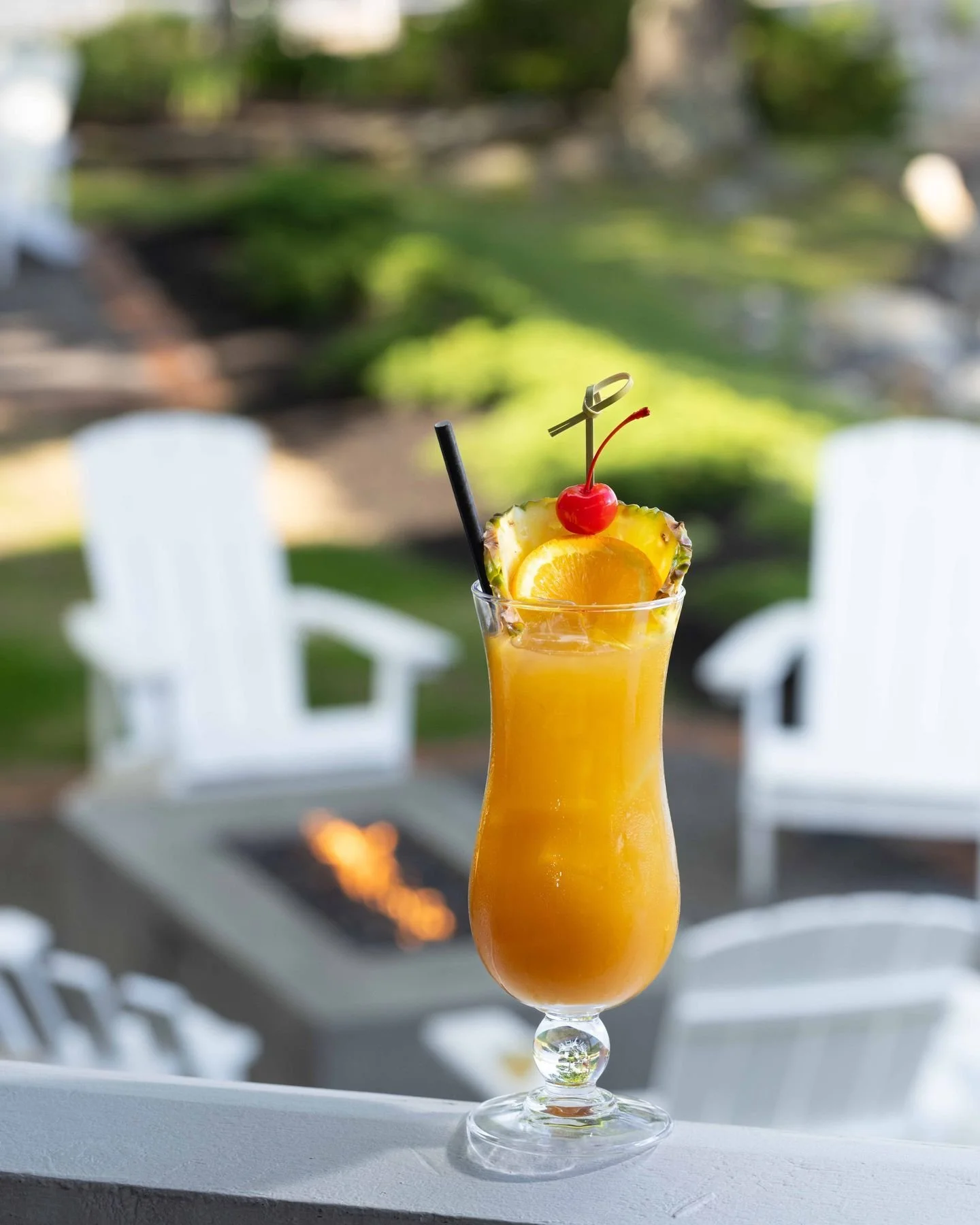Somewhere between the water and the first sip.📍 

Find us at Diamond&rsquo;s Edge Restaurant, where the view does most of the talking. Opening June 20th,save your table through the link in bio.