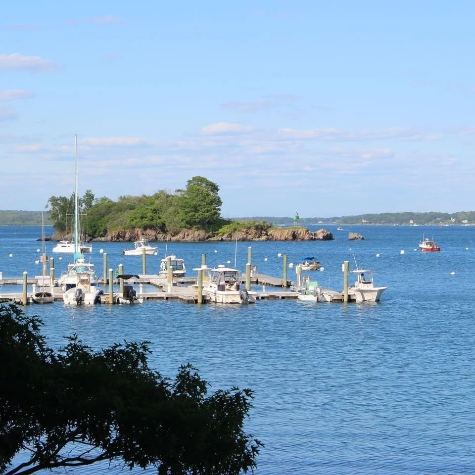Summer&rsquo;s just around the corner, and the docks are calling. Easy afternoons, fresh flavors, and a seat by the water are closer than you think. ⛵ 

Go ahead, make the reservation. We&rsquo;re back for the season on June 20th. Link in bio.