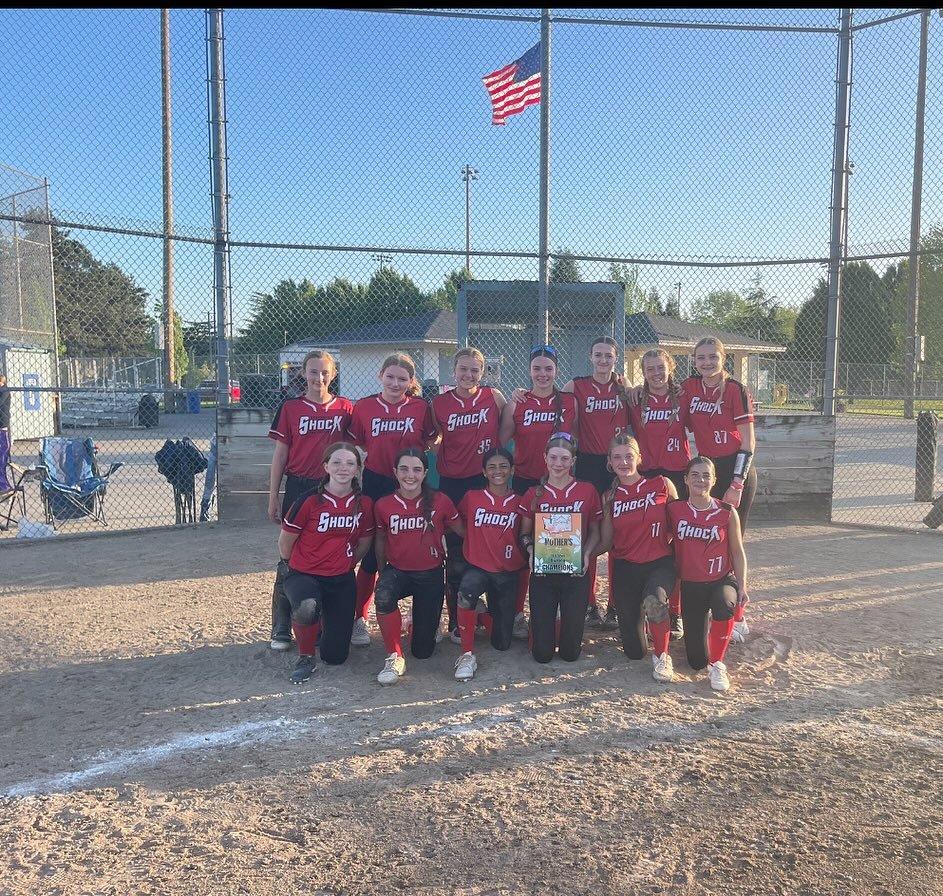 The Shock girls took 1st place in their bracket at the Acer&rsquo;s Mother&rsquo;s Day Tournament!  Grace hit another HOMERUN today!! Great job ladies!! Happy Mother&rsquo;s Day to all the Shock Moms.❤️🥎💐 @snohomishshockfastpitch