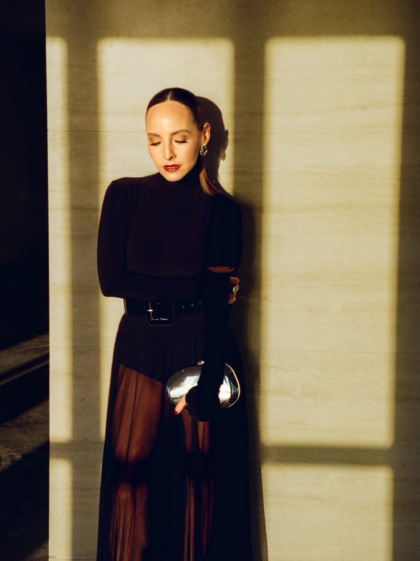 the best 💋 is easier than you think!

the key here is to go deep -- think black cherry vs. cherry red. 

and don't even think about using a red lip liner. you want to use something cool toned, like a dark brown neutral that blends in but defines.

a