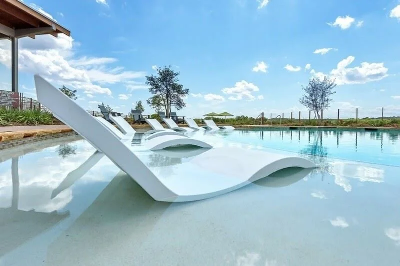 canyon-falls-club-pool-seating-northlake-tx.jpeg