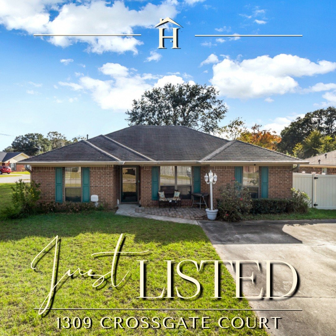 👀 JUST LISTED at 1309 Crossgate in Hinesville!
✔ Spacious corner lot in a quiet cul-de-sac!
✔ Newer roof and updated AC unit
✔ Detached 2-car garage
Listed The Hupman Group at Keller Williams Realty Coastal Area Partners | Each office is independent