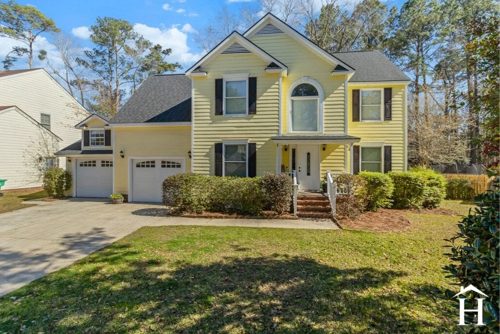 Have you seen our listing at 104 Longwood in Southbridge of Savannah yet? ⛳🏡

Located in a beautiful golf course community and perfectly centrally located, this home offers the best of comfort, convenience, and Savannah living.

✨ Don&rsquo;t miss y