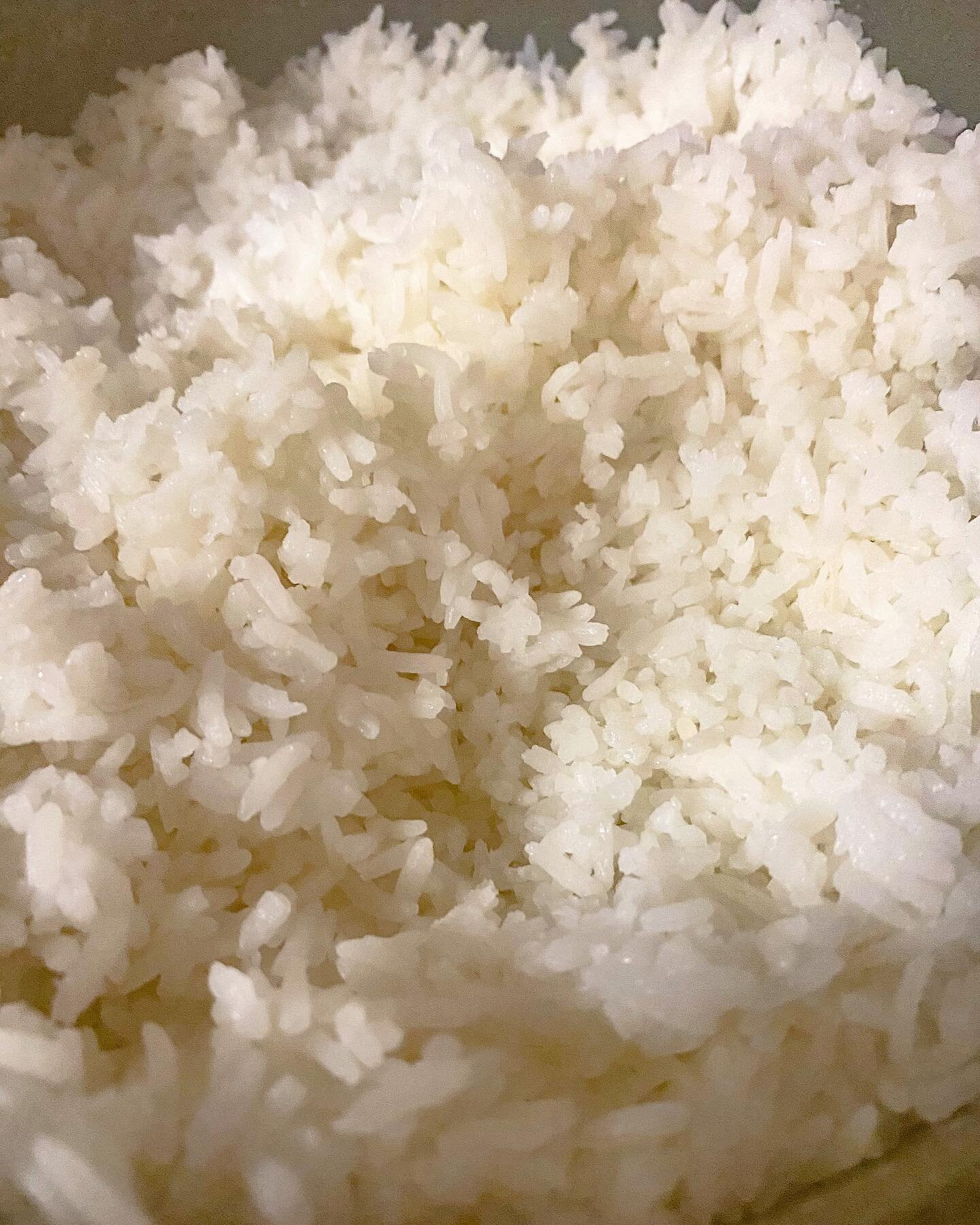 Did you know Americans only eat on average 26 pounds of rice every year&hellip; The average for people in Asia is up to 300 pounds per year!! I think we should close that number. The holidays are a busy time and we can definitely have dinner ready fo