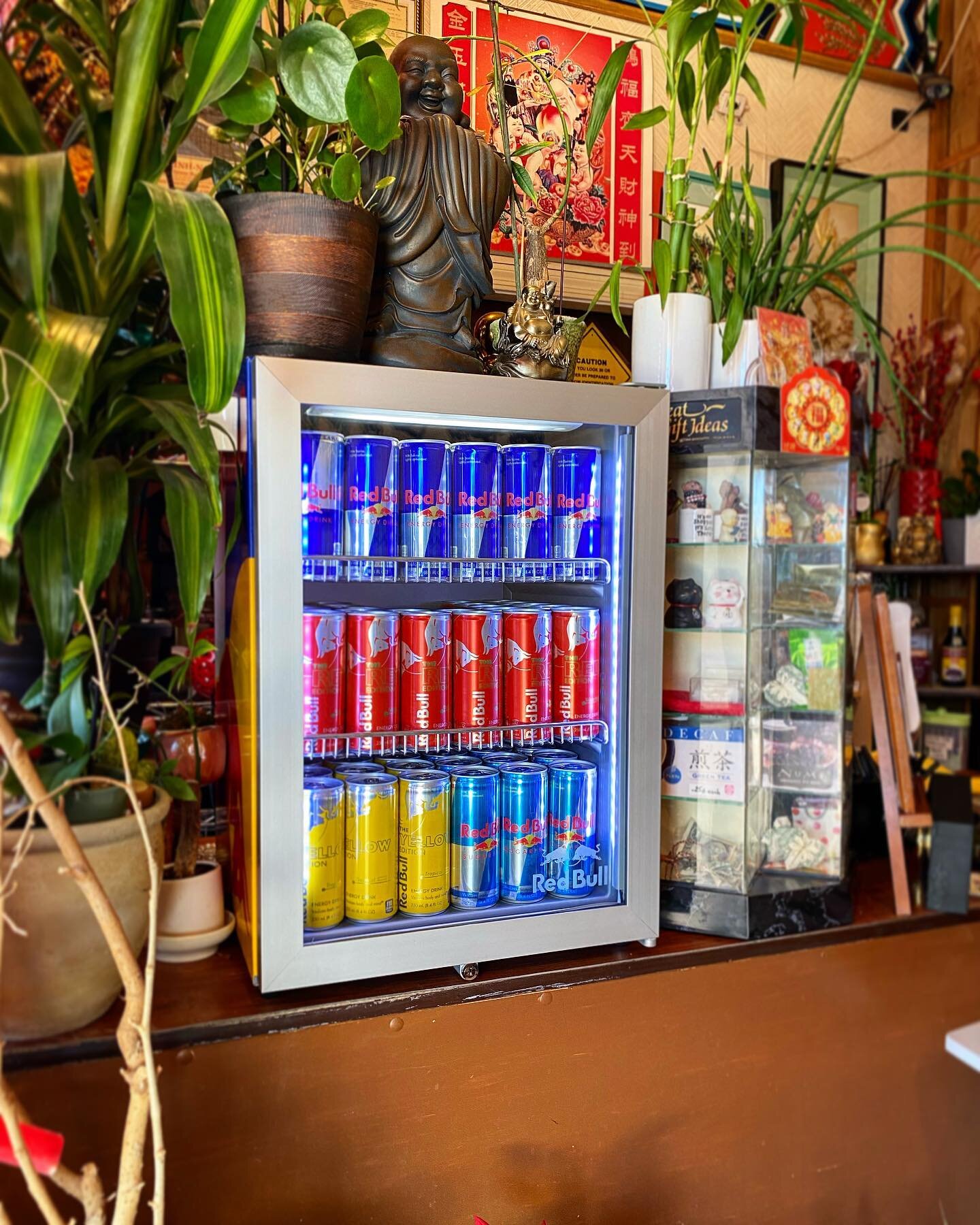 We&rsquo;re now offering @redbull for those that need a quick pick up before going back to work, running errands or just in general!! 
&bull;
&bull;
#familybusiness #familyrestaurant #localfamilybusiness #localfamilyrestaurant #familyownedbusiness #f
