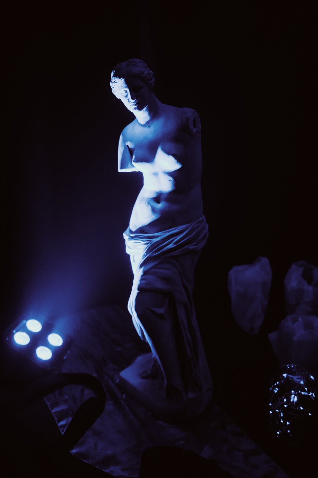 Antigone-Blue Carpet-6698.jpg