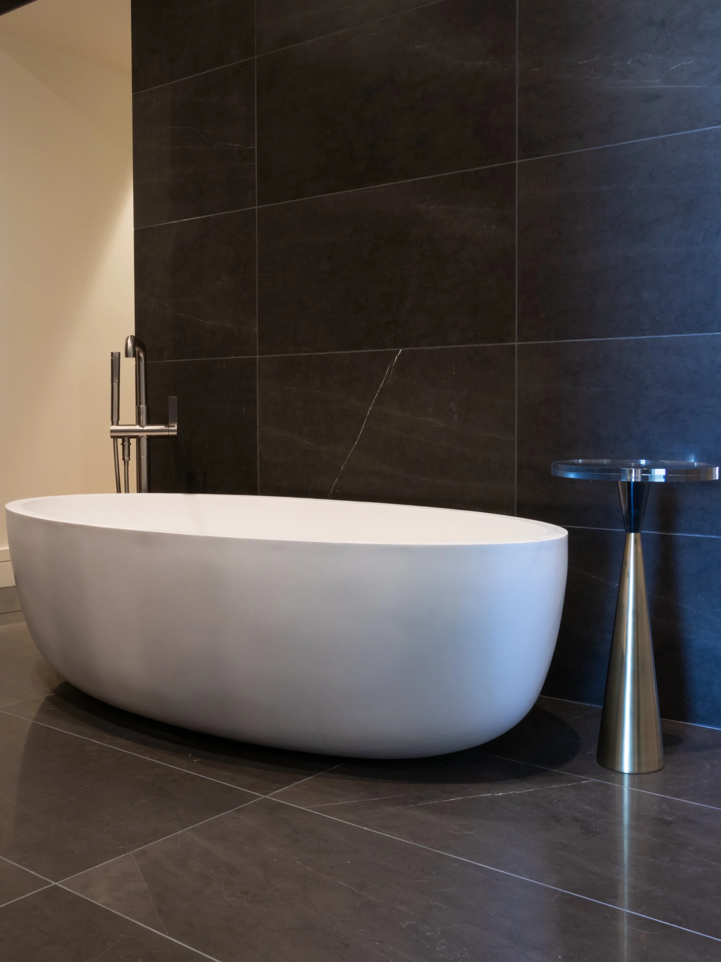 Park-Elm-Prmry-Bath-3-Original_ratio_3000x4001_U_200_sRGB.jpg