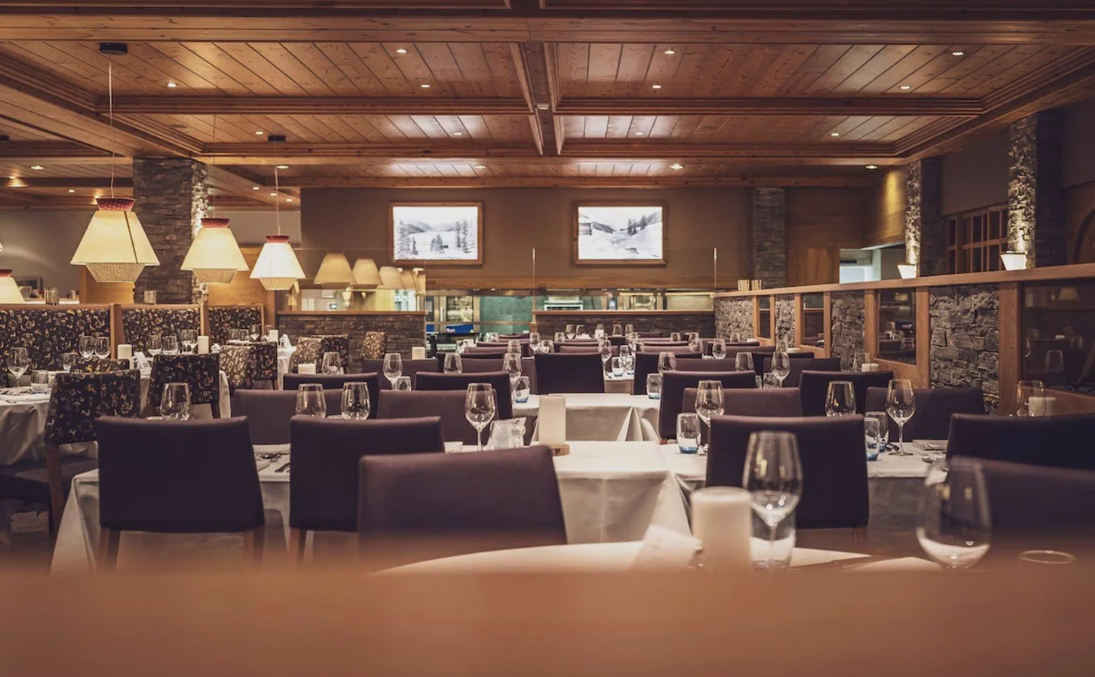 MOUNTAIN PLAZA HOTEL