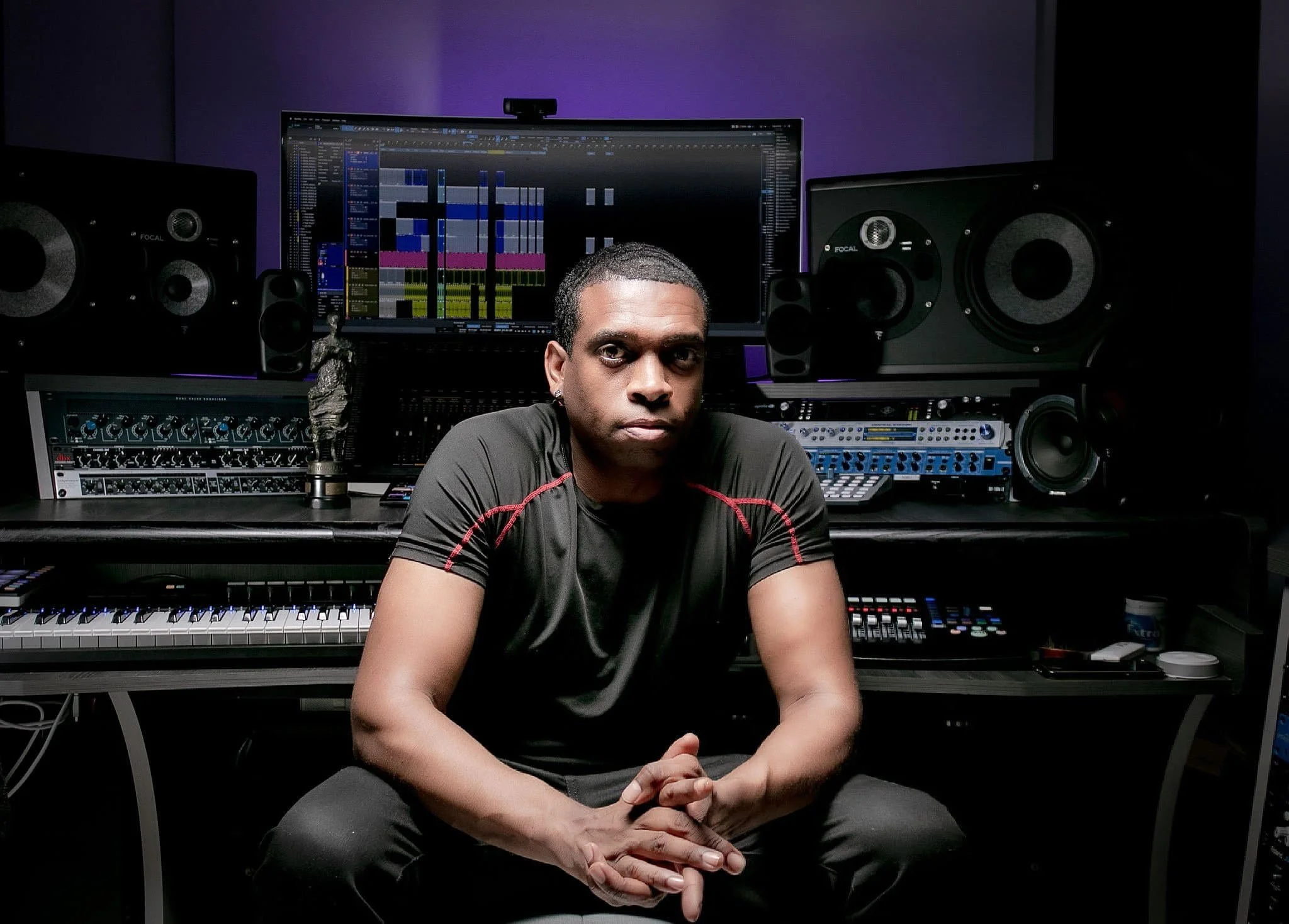 CASSELL THE BEATMAKER SITTING IN STUDIO