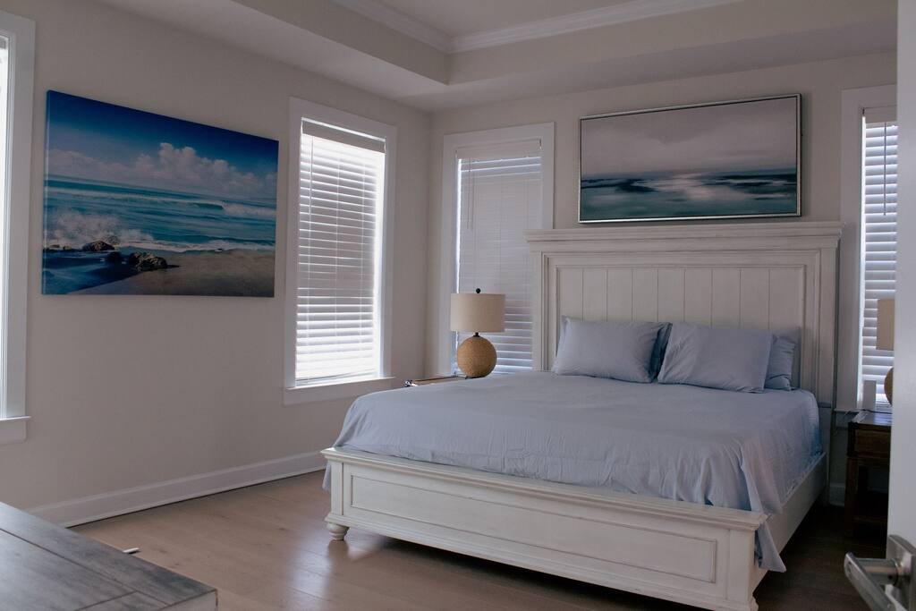 BR 2 - King Bed.jpeg