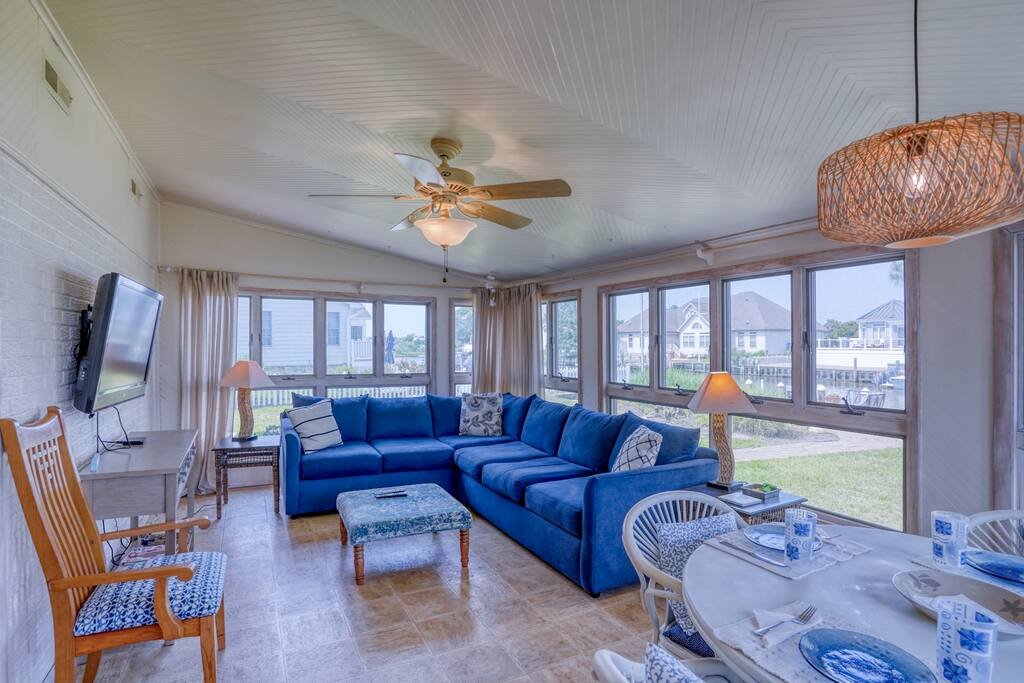Sunroom image 4.jpeg