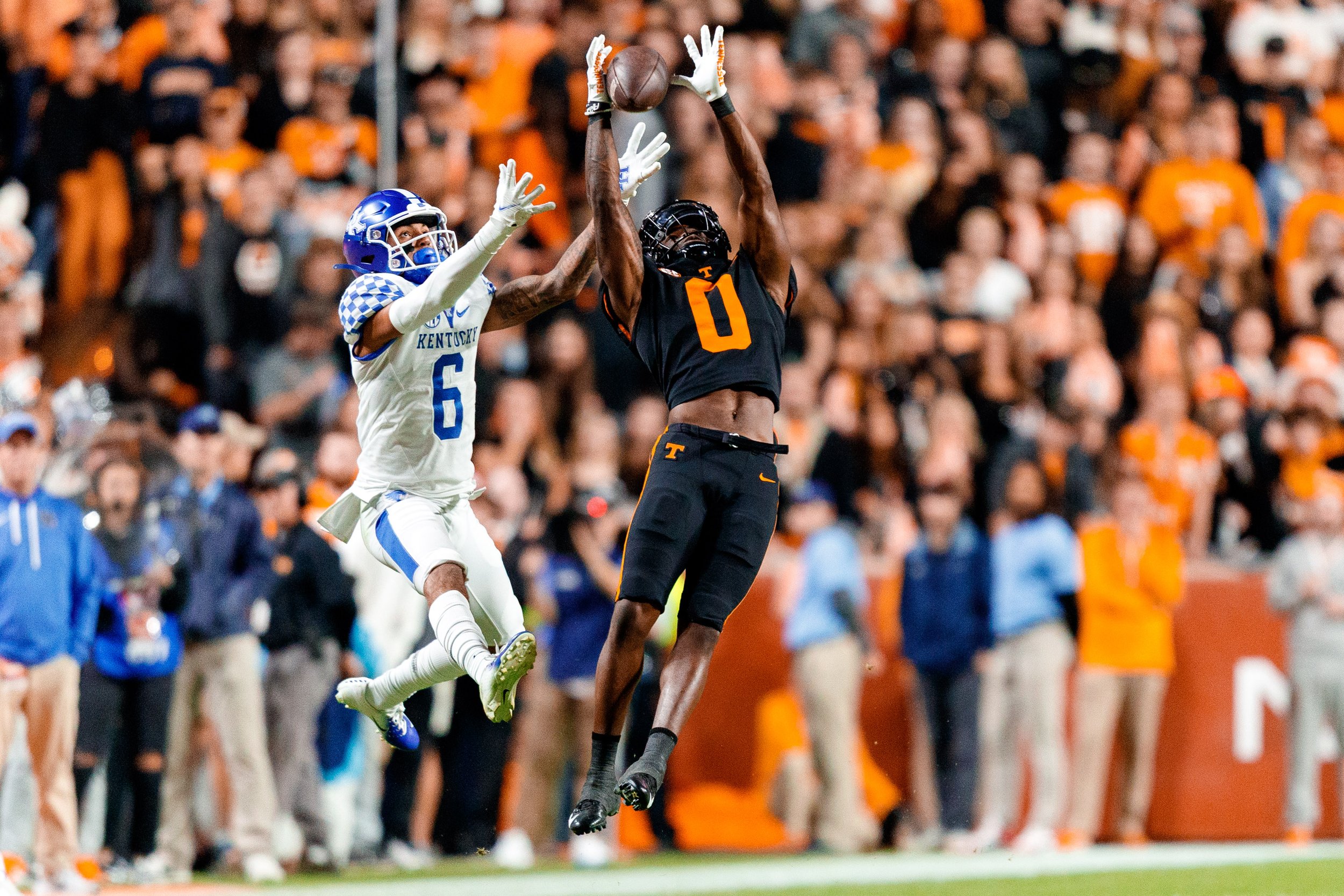 KNOXVILLE, TN - October 29, 2022 - Defensive back Doneiko Slaughter #0 of the Tennessee Volunteers during the game between the Kentucky Wildcats and the Tennessee Volunteers at Neyland Stadium in Knoxville, TN. Photo By Ian Cox/Tennessee Athletics