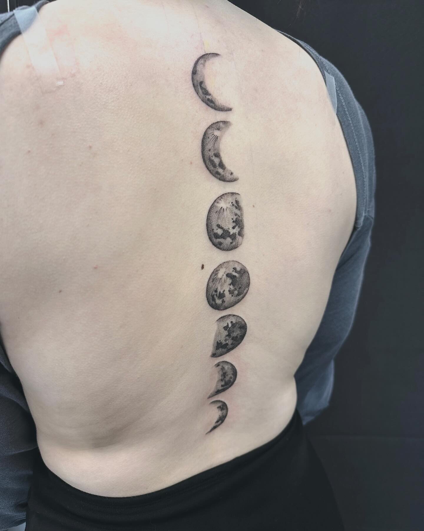 ⚜️back adornment⚜️
Thanks so much for coming in!
.
.
.
.
.
.
.
.
.
.
.
.
#tattoo #moon #moontattoo #moonphase #witch #witchy #witchesofinstagram #pagan #mothernature #moonmagic