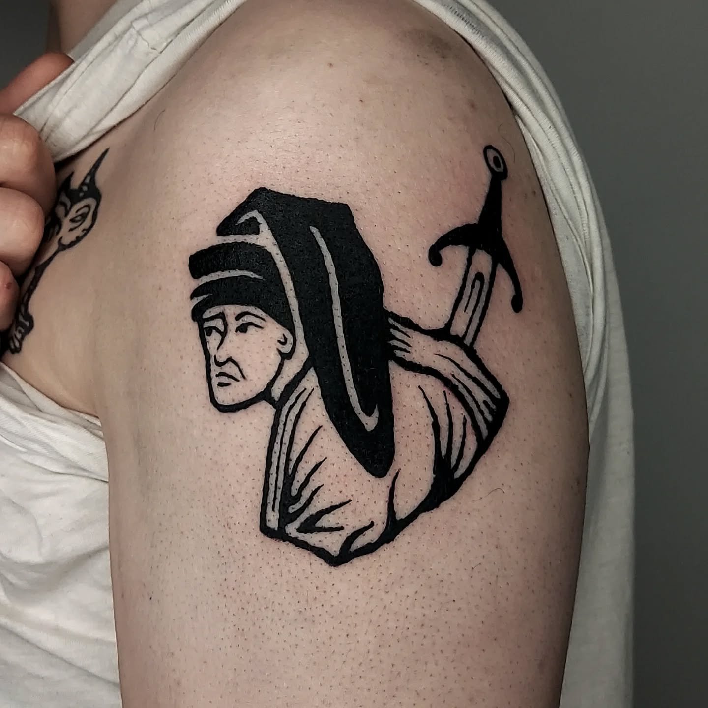 Custom for L&eacute;o, merci!
.
.
.
#engraving #engravingtattoo #medieval #medievaltattoo #paris #paristattoo #vancouver #vancouvertattoo