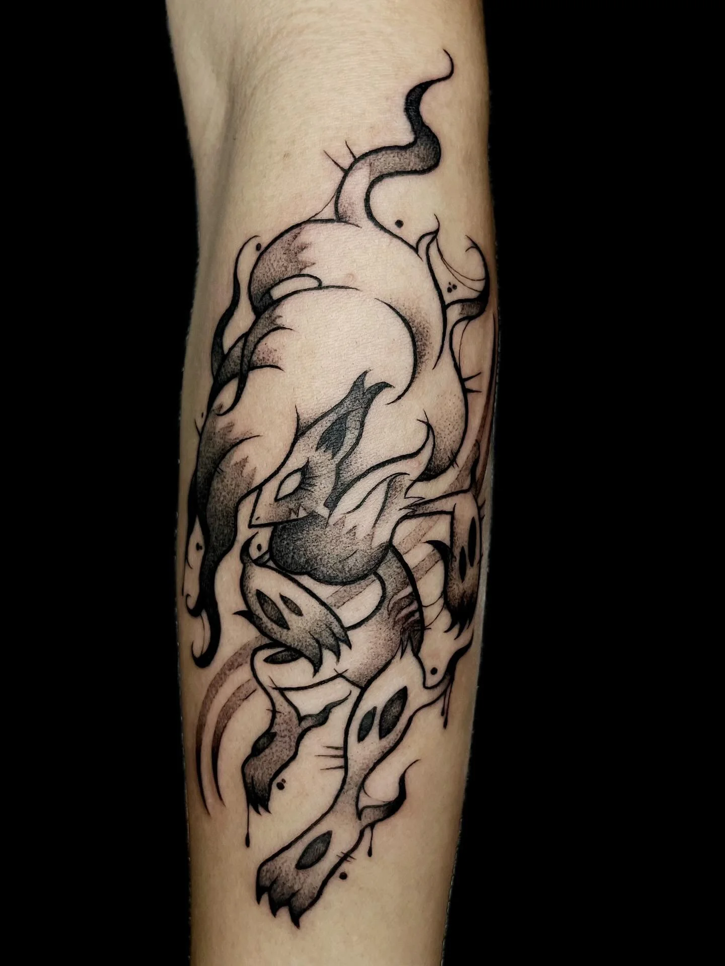 Hisuian Zoroark for O!! I love regional variants so much 💖💖
&mdash;
🖤 ink.bunni.tattoo@gmail.com
⚔️ done at @svatura 
⛓️ Made with:
@stencilstuff @spirittattooproducts @fkirons @thesolidink @worldfamousink @pantheraink @fytsupplies @fytsuppliesusa