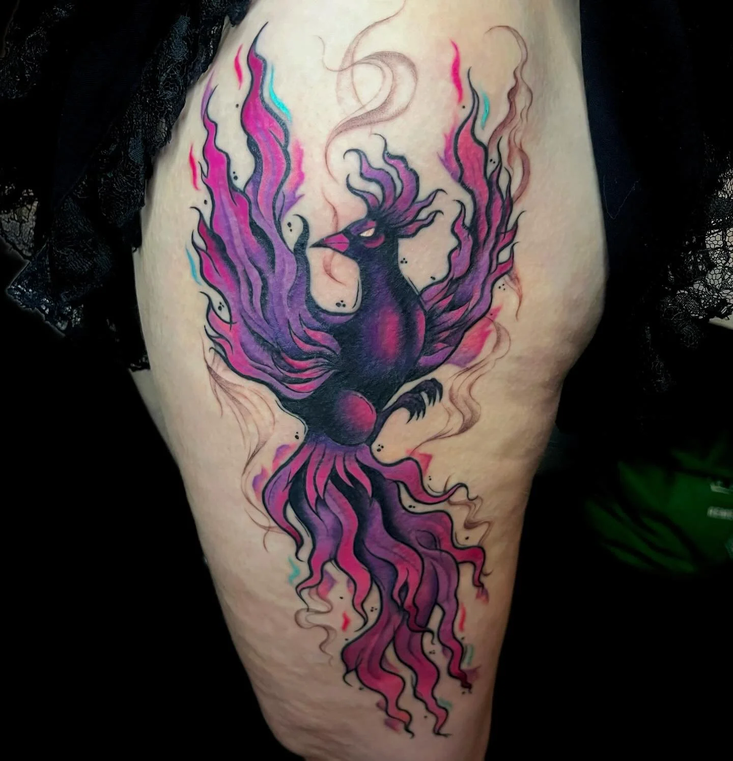 pink and purple phoenix inspired bird for the amazing M! thanks for always sitting great and trusting me with these cool projects 🩷💜💖 (sorry for the glare)
&mdash;
🖤 ink.bunni.tattoo@gmail.com
⚔️ done at @svatura 
⛓️ Made with:
@stencilstuff @spi