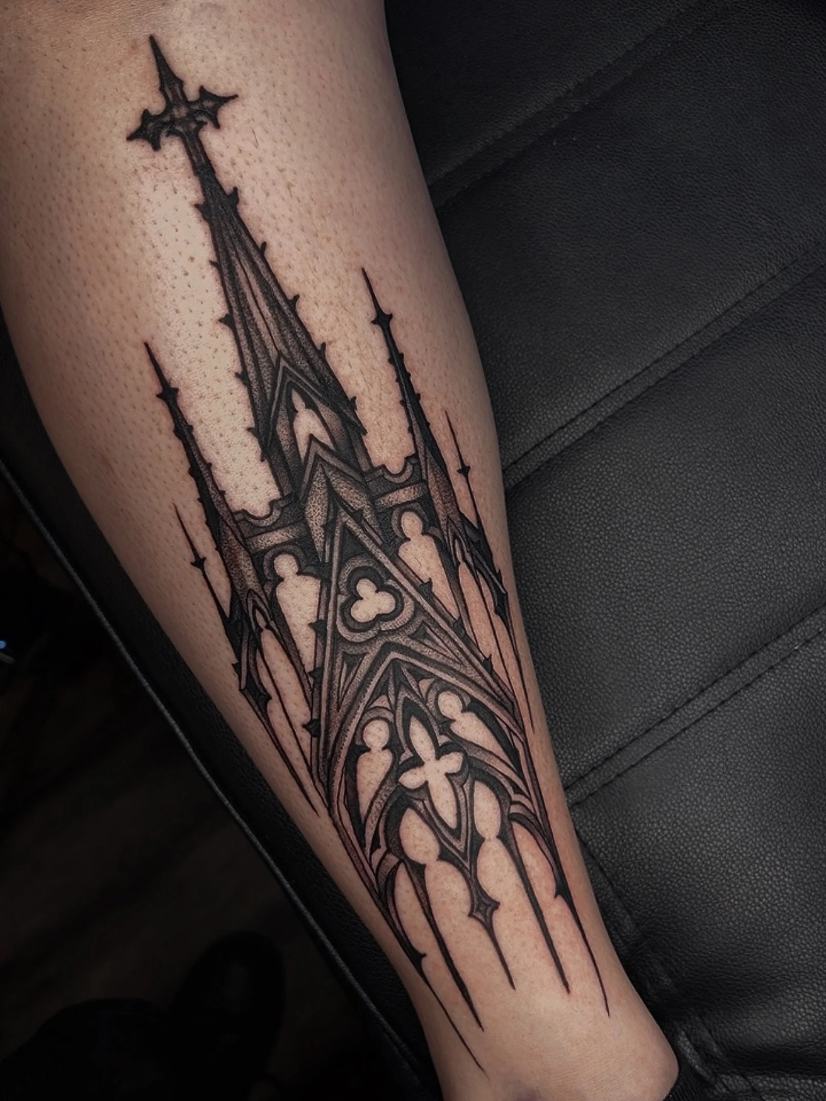hey look meesha made another cathedral tattoo! (thank you aly!! 💕)