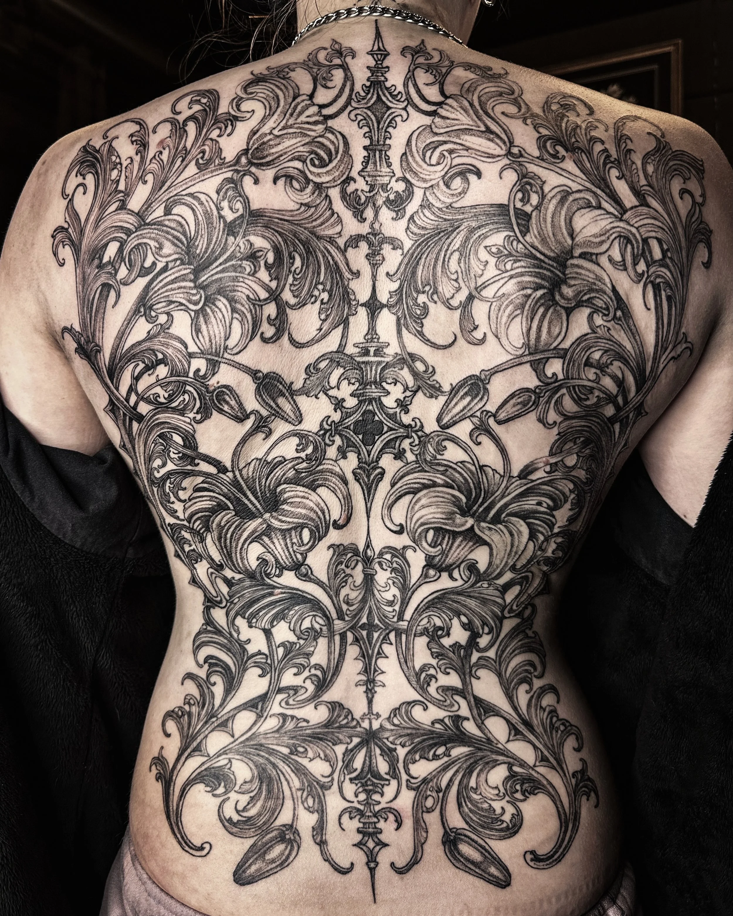 Was such a joy to make this custom dark floral back piece, so grateful for my clients&rsquo; trust and strength! 🗡️