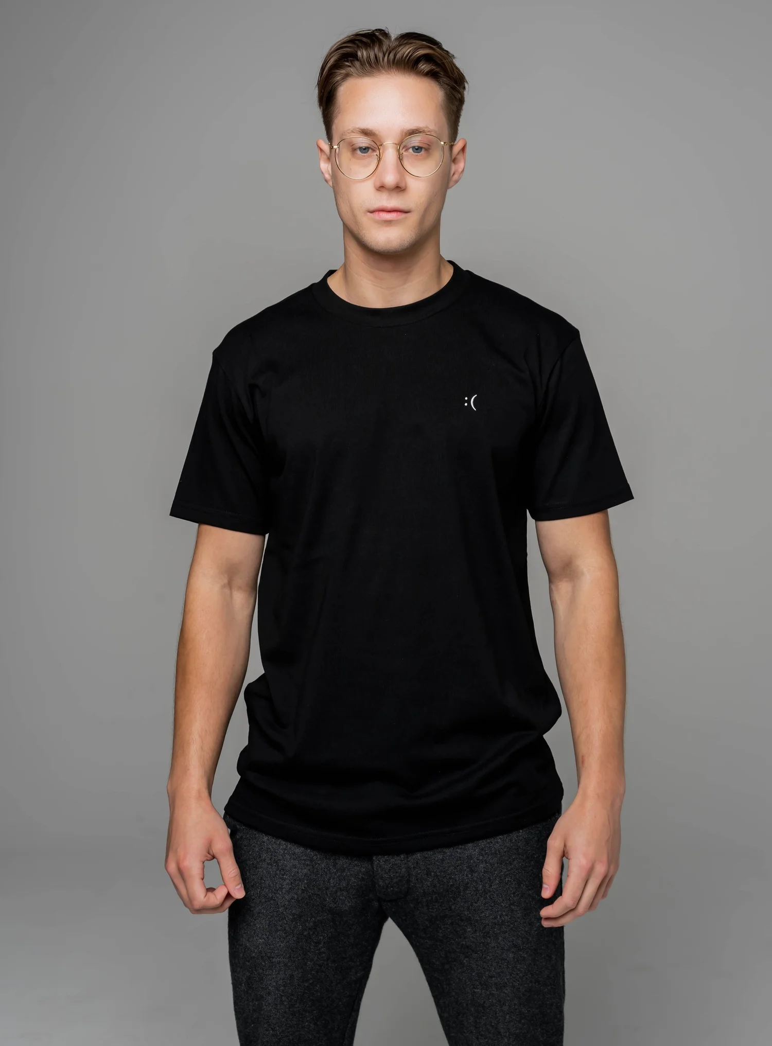 Black Premium By EMP - T-Shirt Uomo, Nera, Con Stampa Fronte/retro, Scollo A V, 100% Cotone