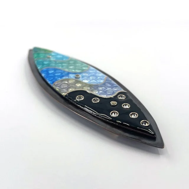 Bubbles Brooch - 3.jpeg