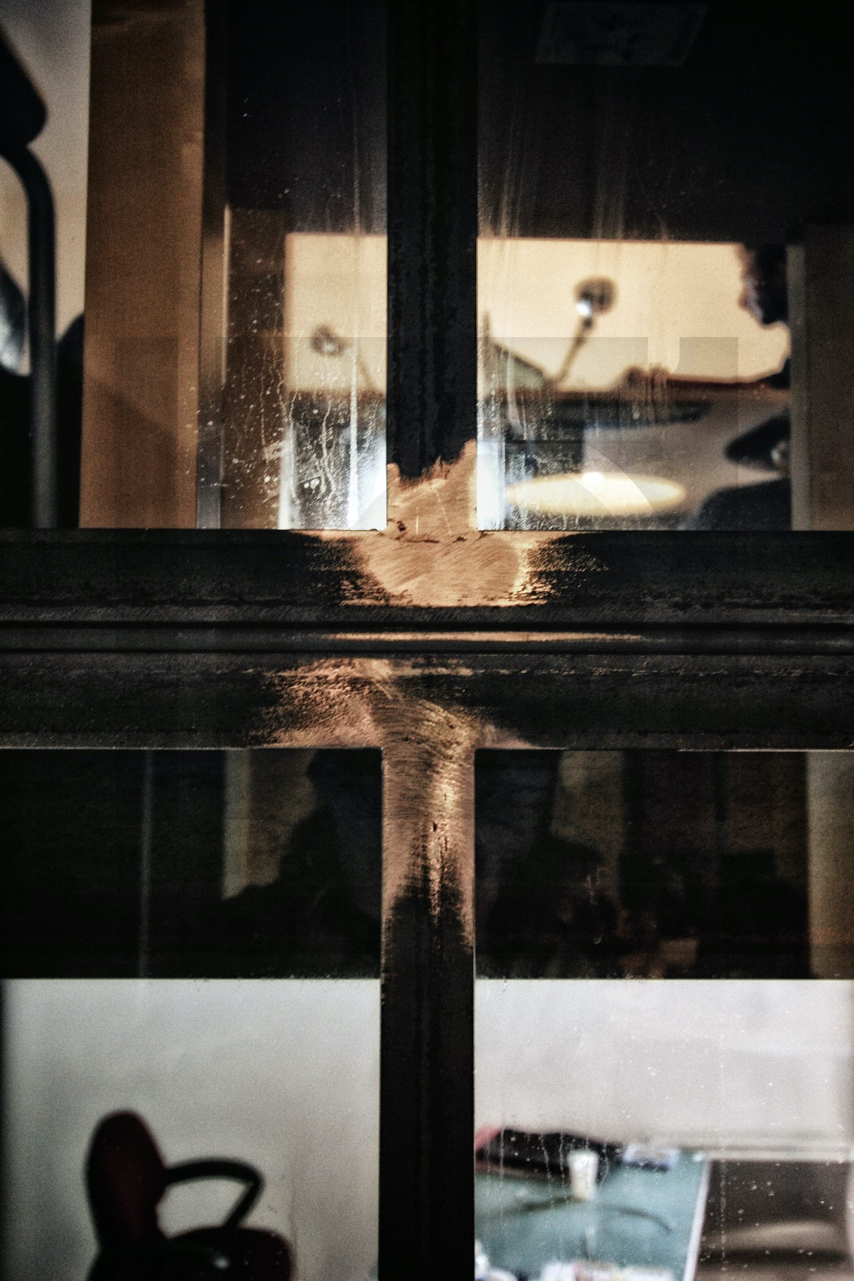 agence acomz marseille aménagement décoration bureaux style industriel vue détail assemblage verrière