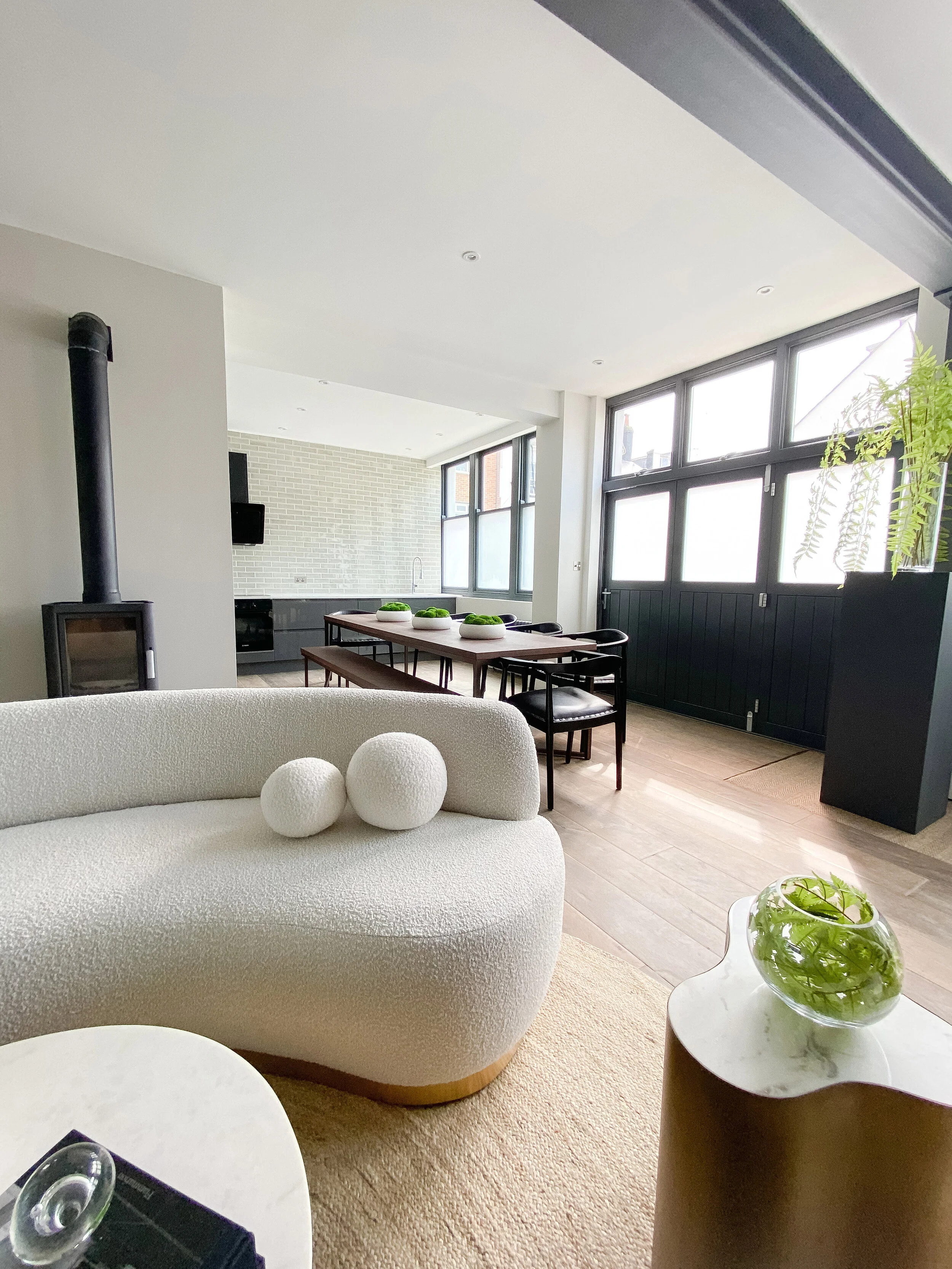 LivingRoom11.jpg