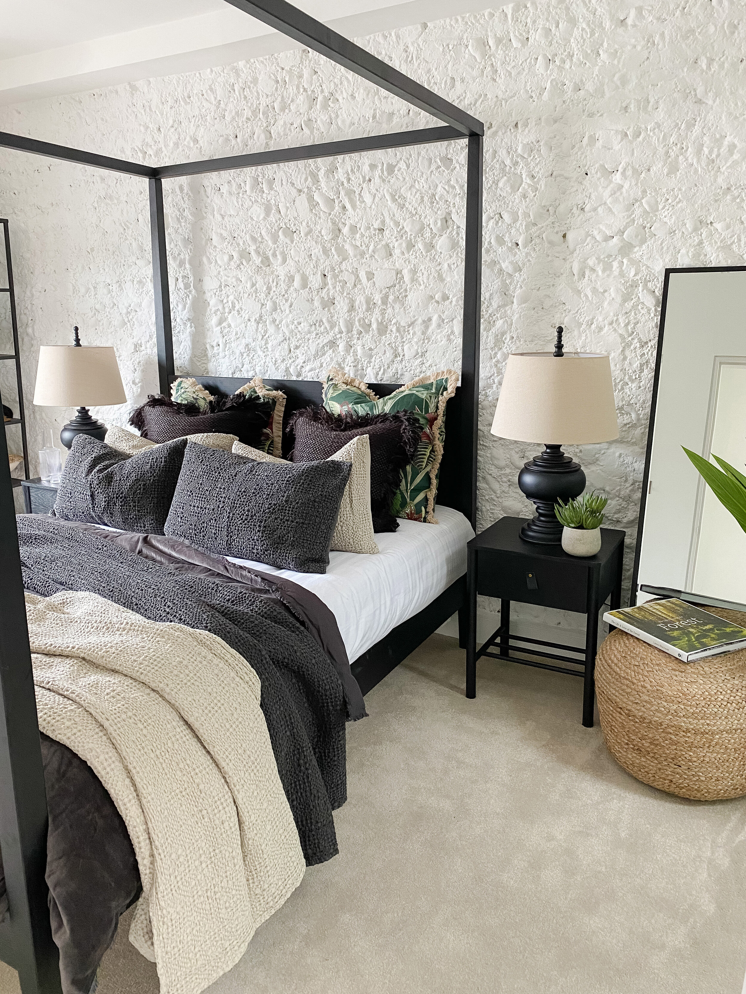 MasterBedroom1a.jpg