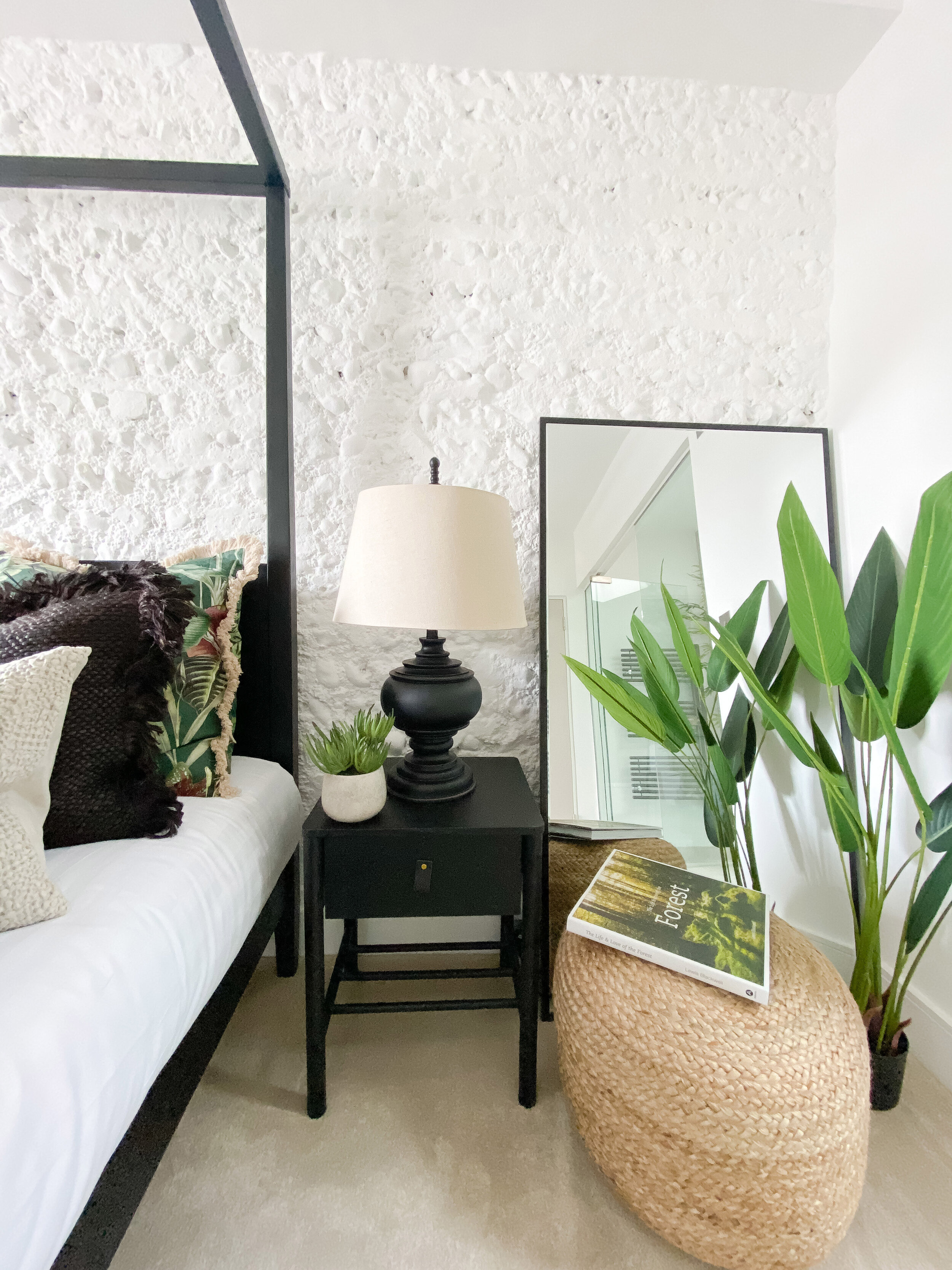 MasterBedroom5.jpg