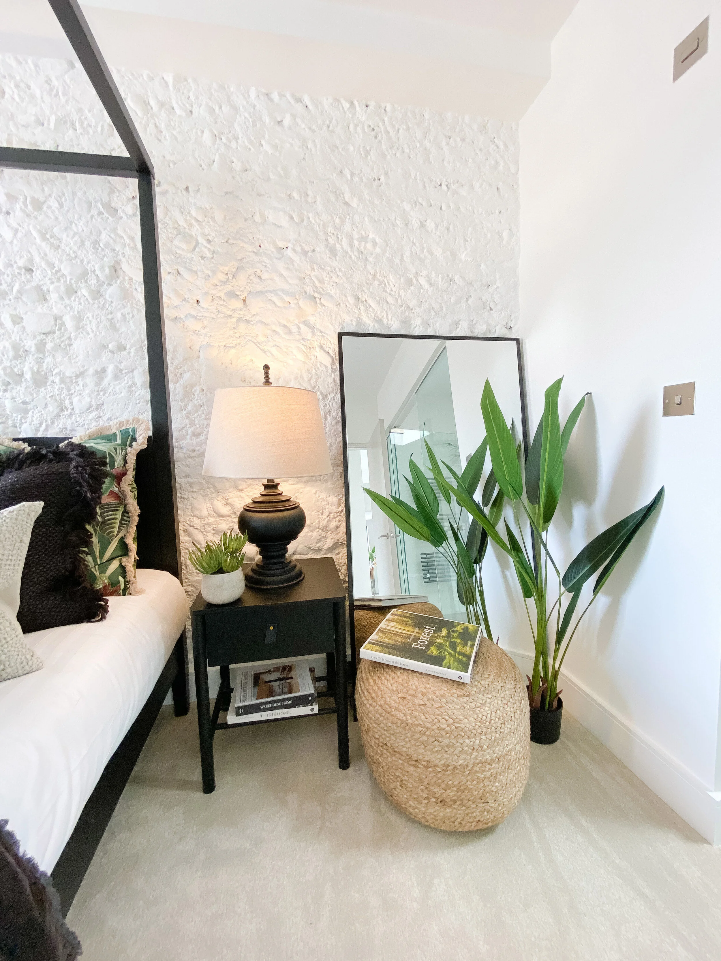 MasterBedroom7.jpg