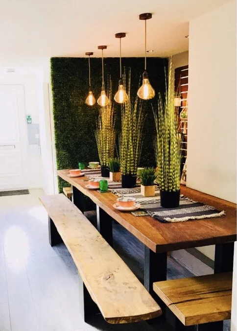 Dining1g.jpg