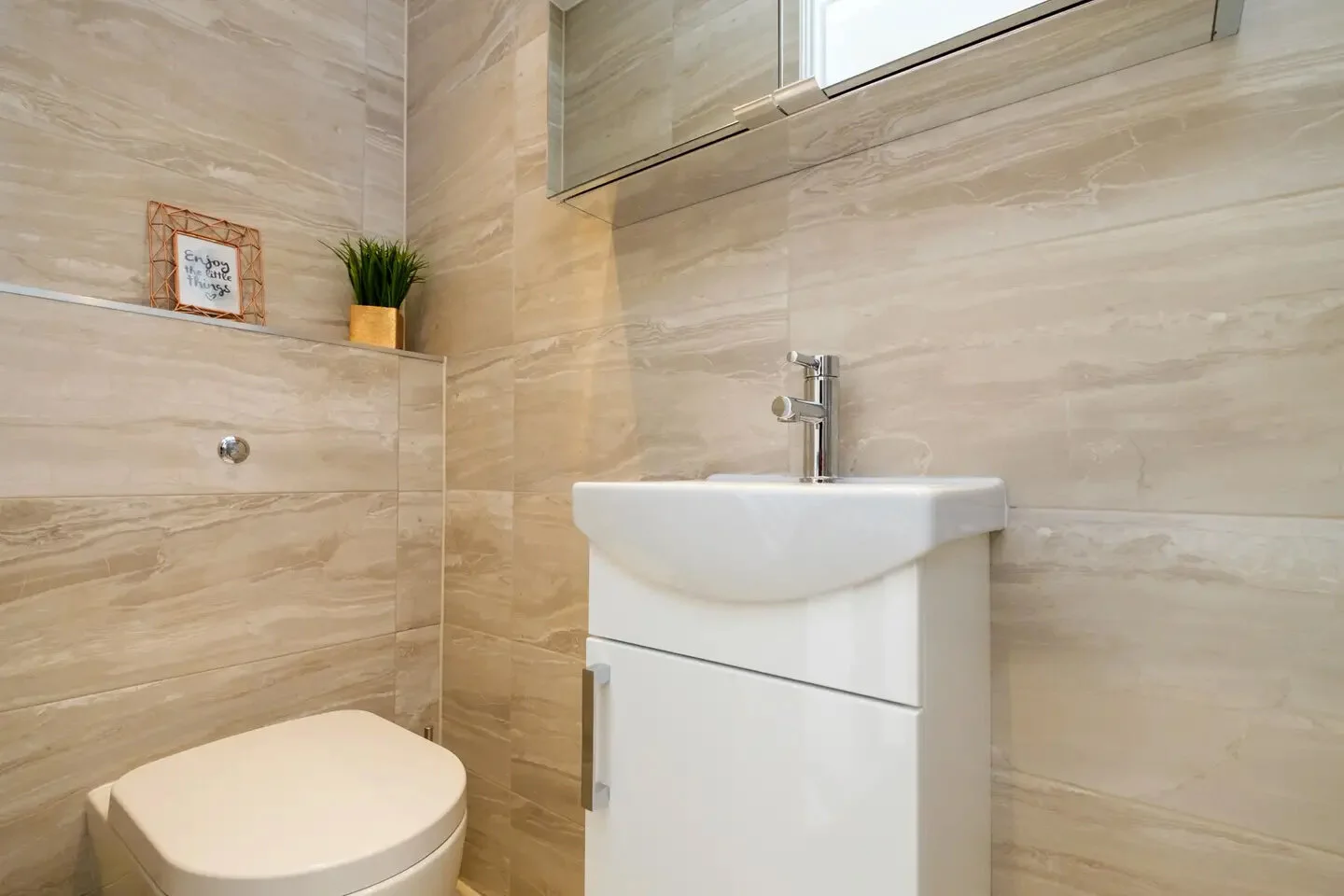 Bathroom1d.jpg