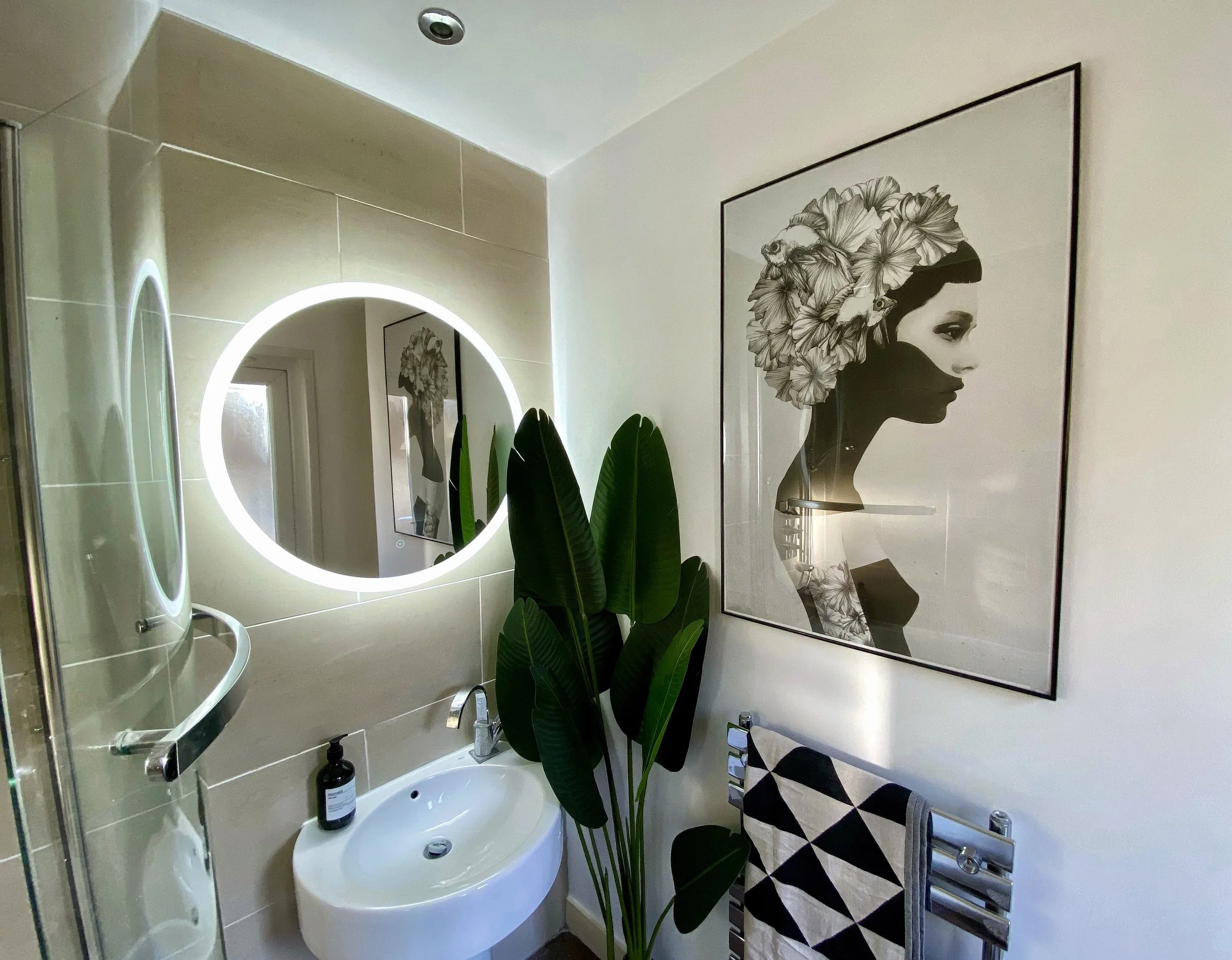 Bathroom2.jpg