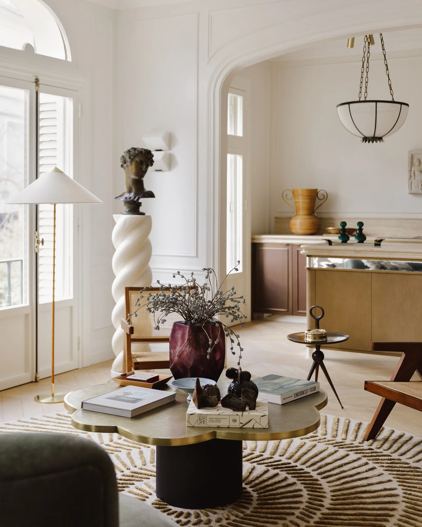 Beautiful project of an apartment in Paris by @humbertetpoyet