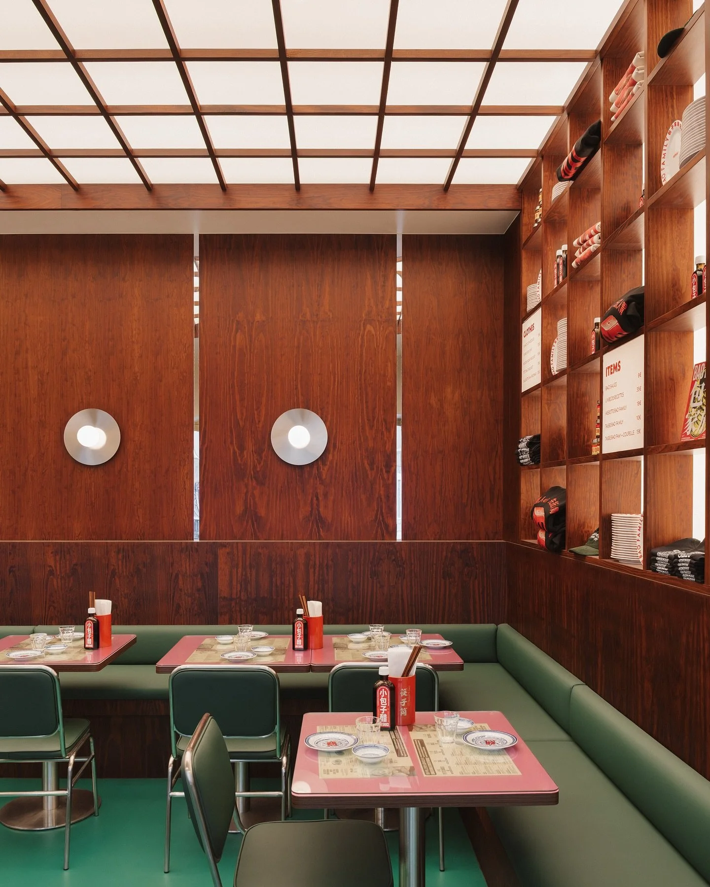 Recent shots of a place where I love eating: Petit Bao Ternes, designed by @imagina.paris @celine.chg