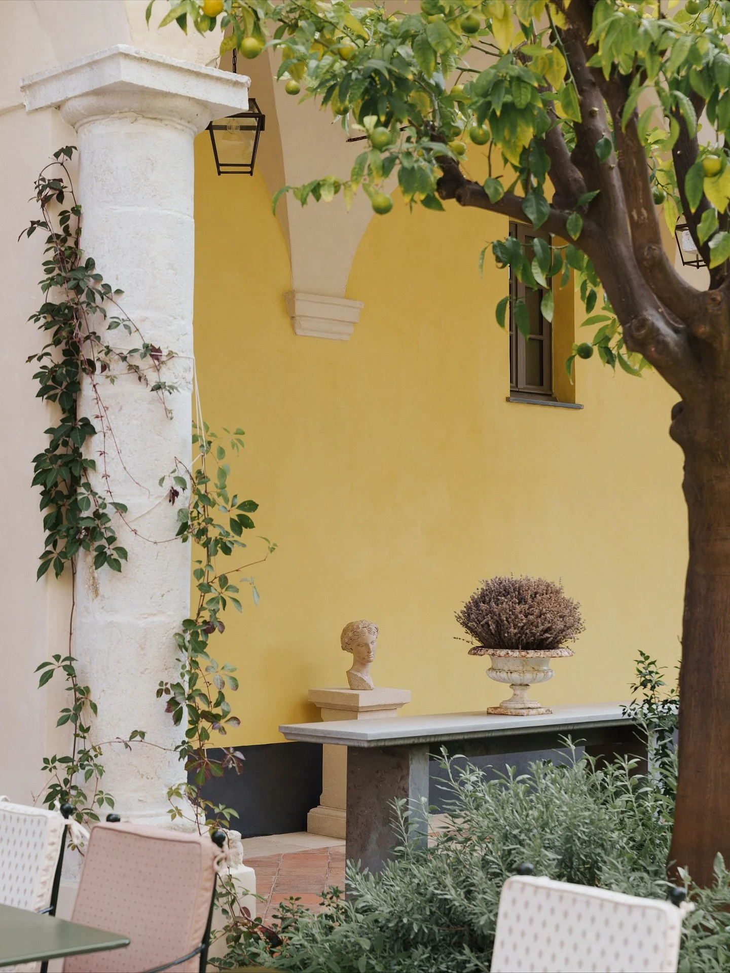 the beautiful @hotelducouvent in Nice, France 🗝️ project by @festenarchitecture