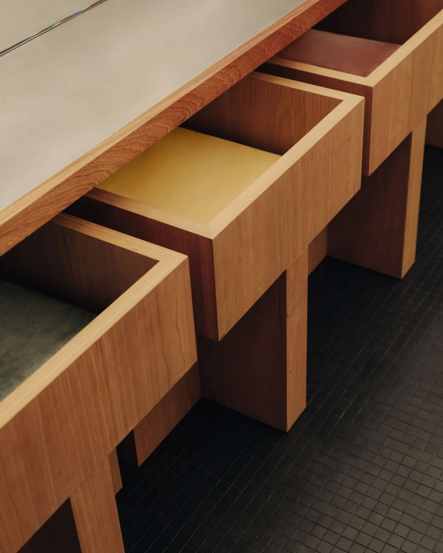 New @matsuriofficiel in Marseille, designed by @jessica_mille_architecte 🛸