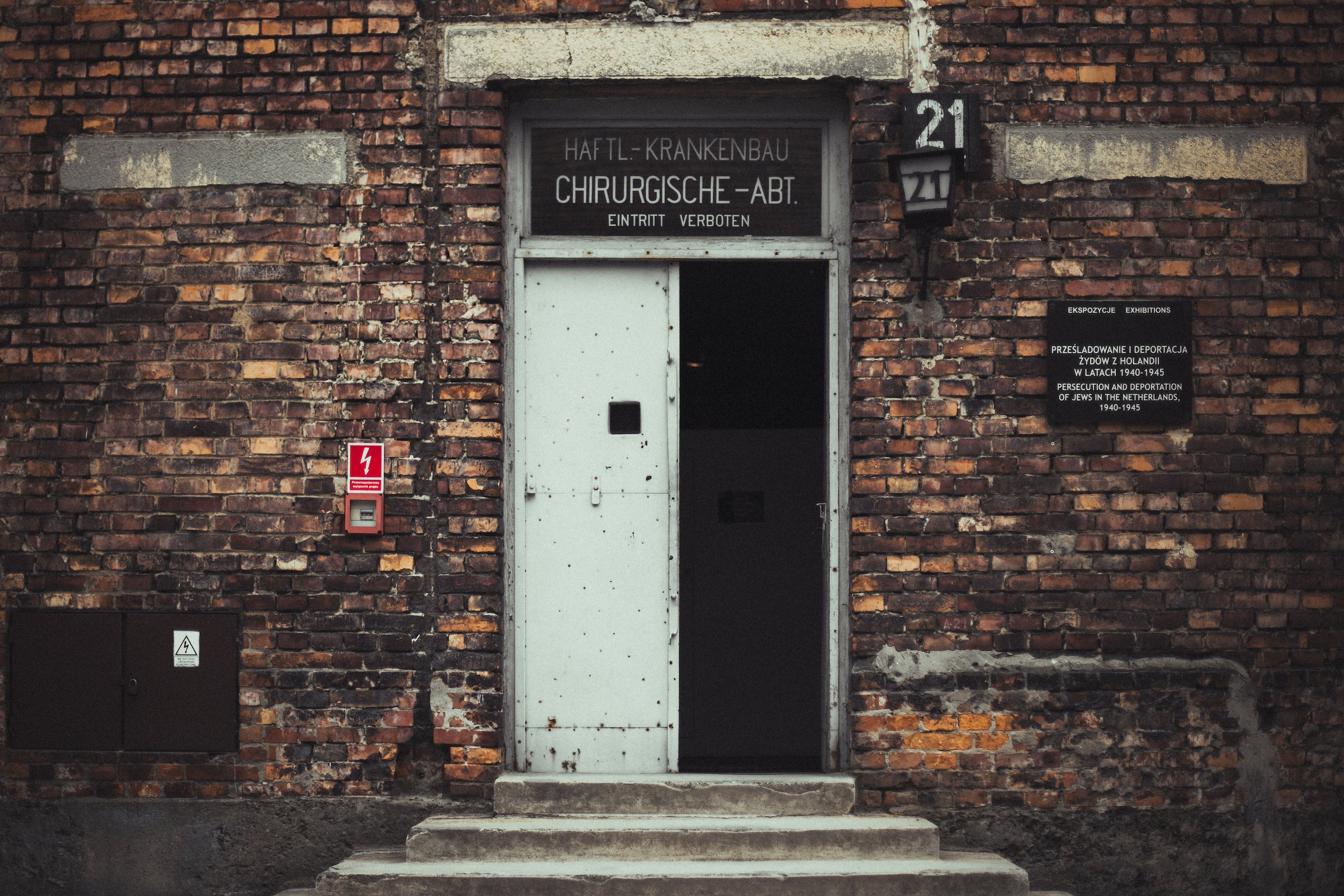 auschwitz-31.jpg