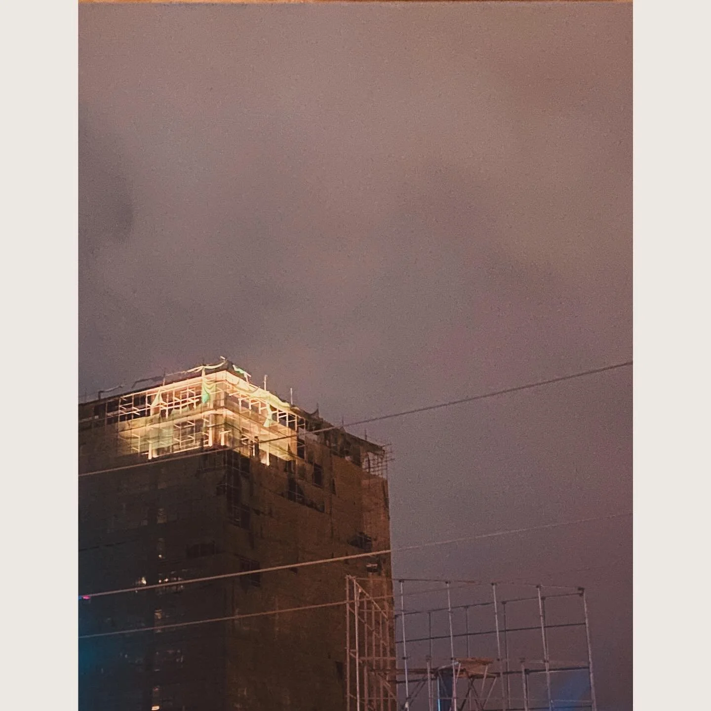 Office Tower - Under Construction
.⁠
.⁠
.⁠
.⁠
Collaborator: @studio_mehta
Builder: @laxmanbhai_construction⁠
Developer: @saggitariusholdingslimited
#osarchitecture #objectsubjectarchitecture #architecture #kenyanarchitecture #kenyanarchitects #design