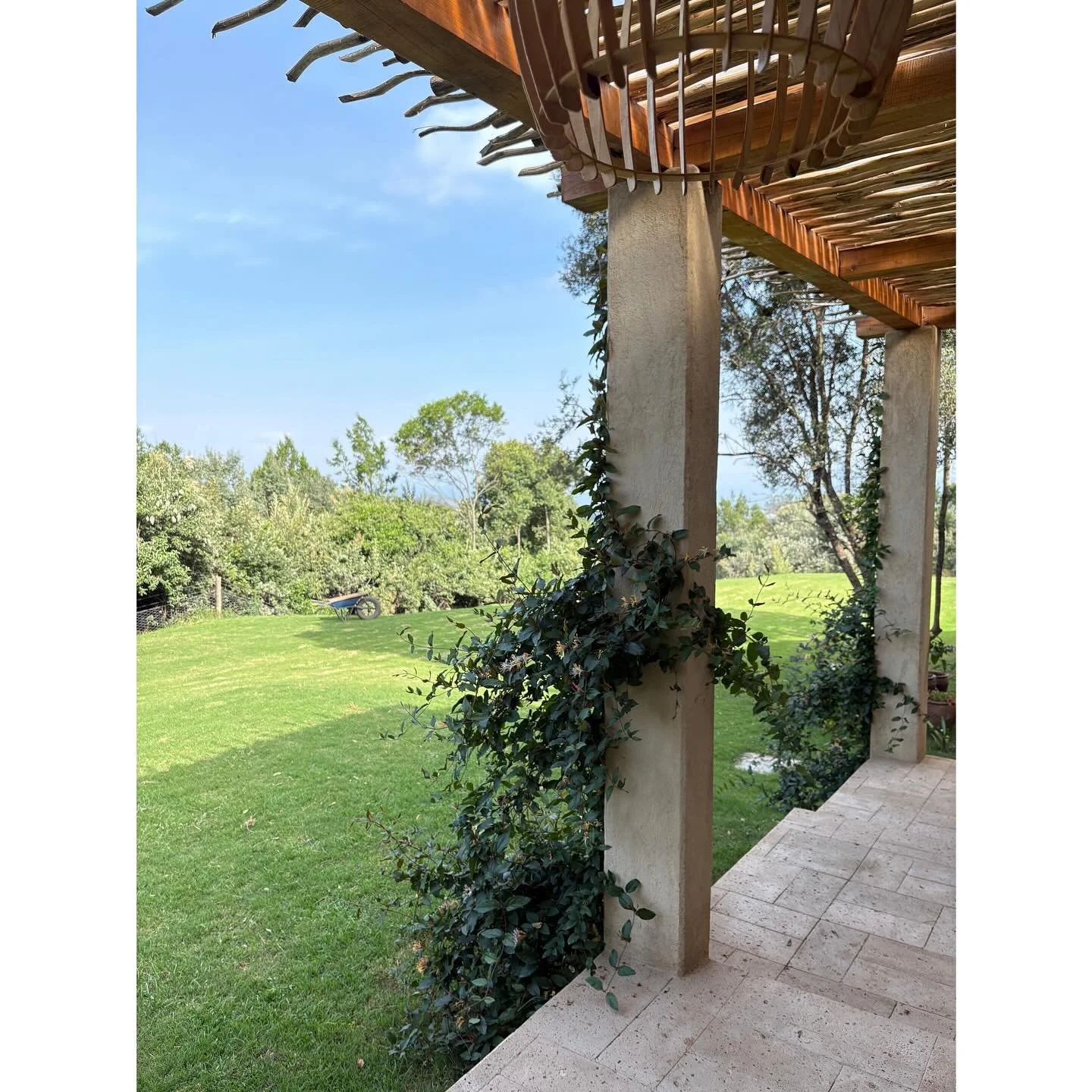 Rural Dwelling
.⁠
.⁠
.⁠
.⁠
Builder: @laikipiaecoconstructionltd⁠
#osarchitecture #objectsubjectarchitecture #architecture #kenyanarchitecture #kenyanarchitects #design #kenyandesign #ruraldwelling #contemporaryfarmhouse #underconstruction #fieldwork 