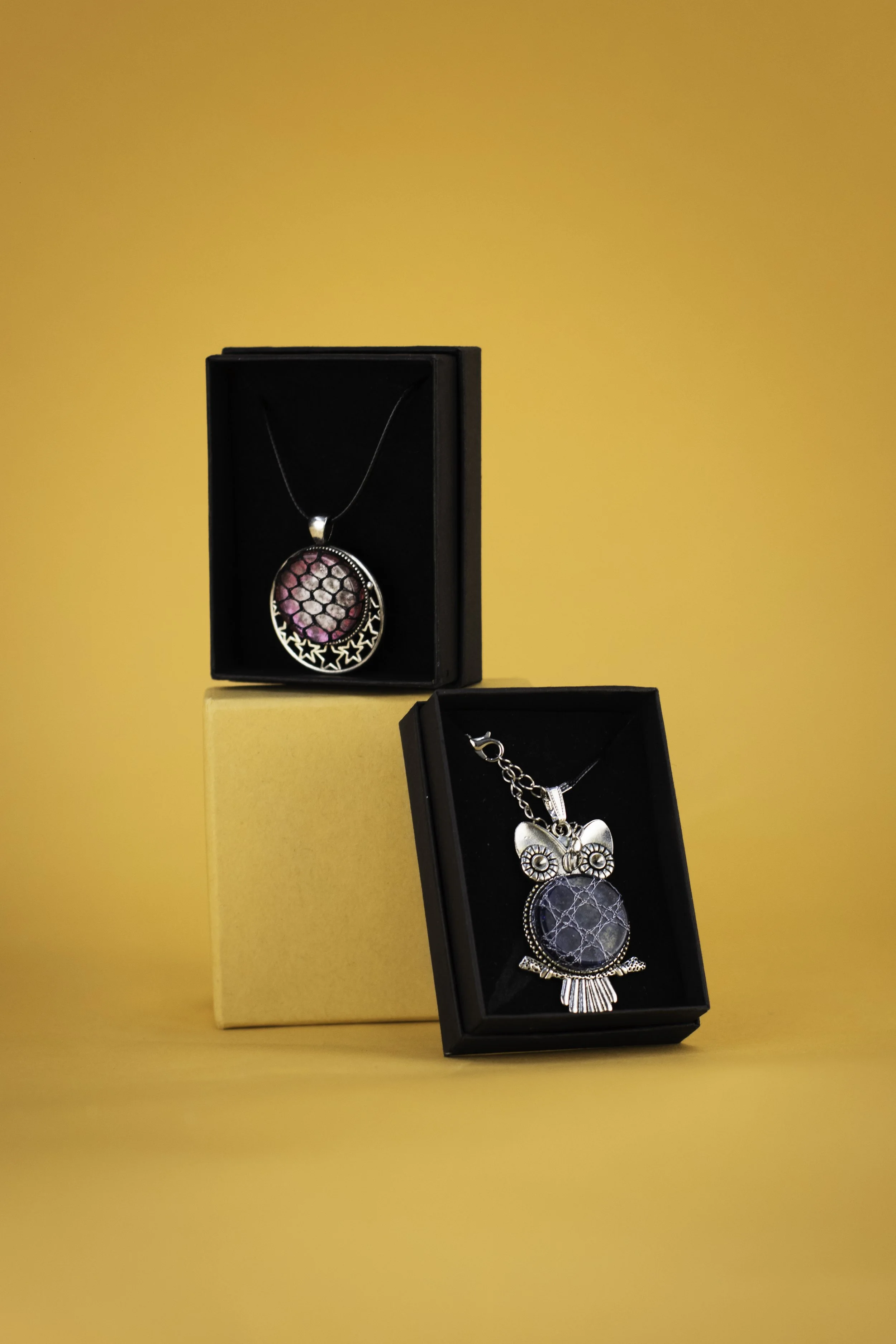 Lacework jewellery.jpg
