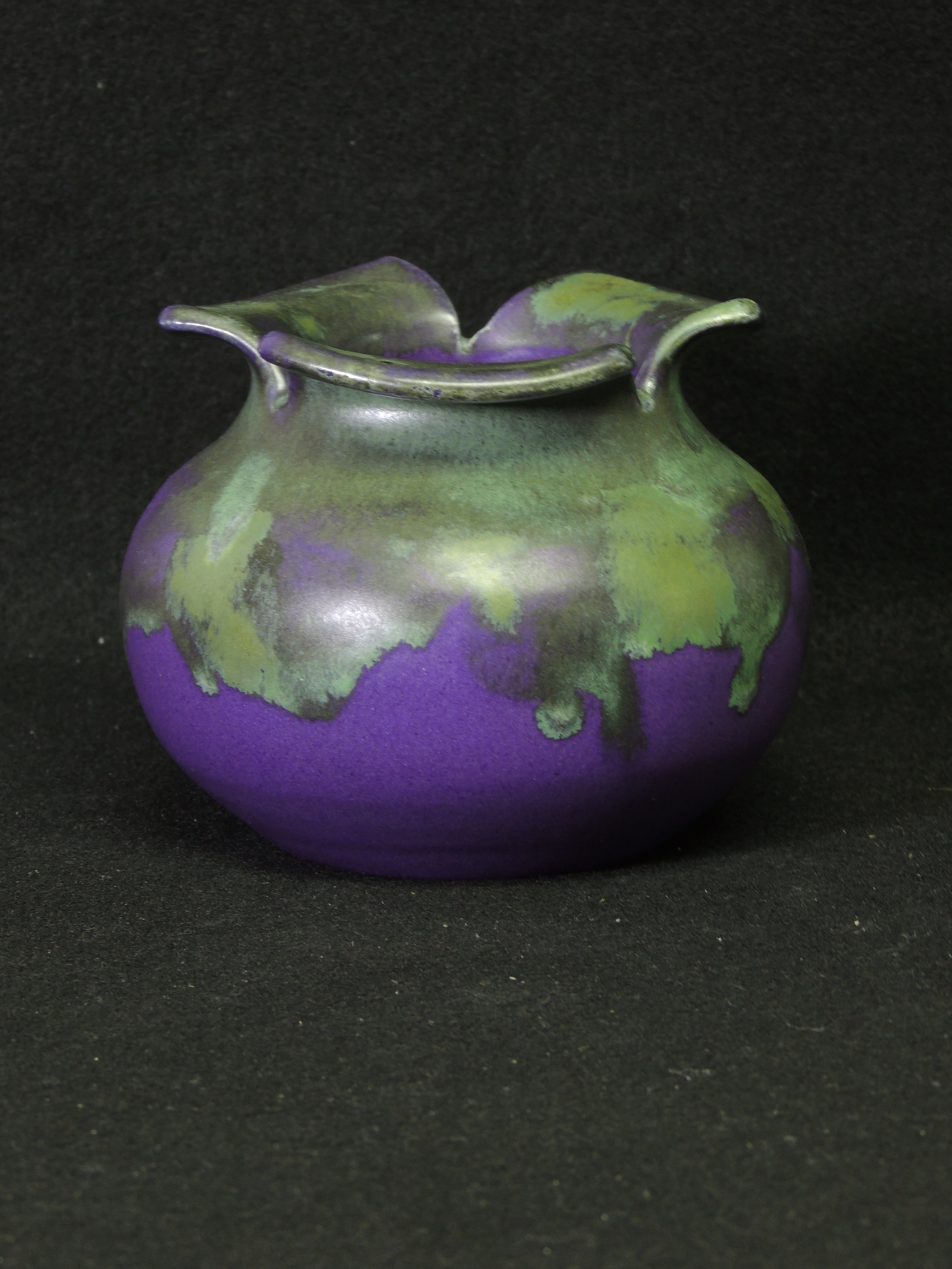 Squat Tri-fold Top Vase