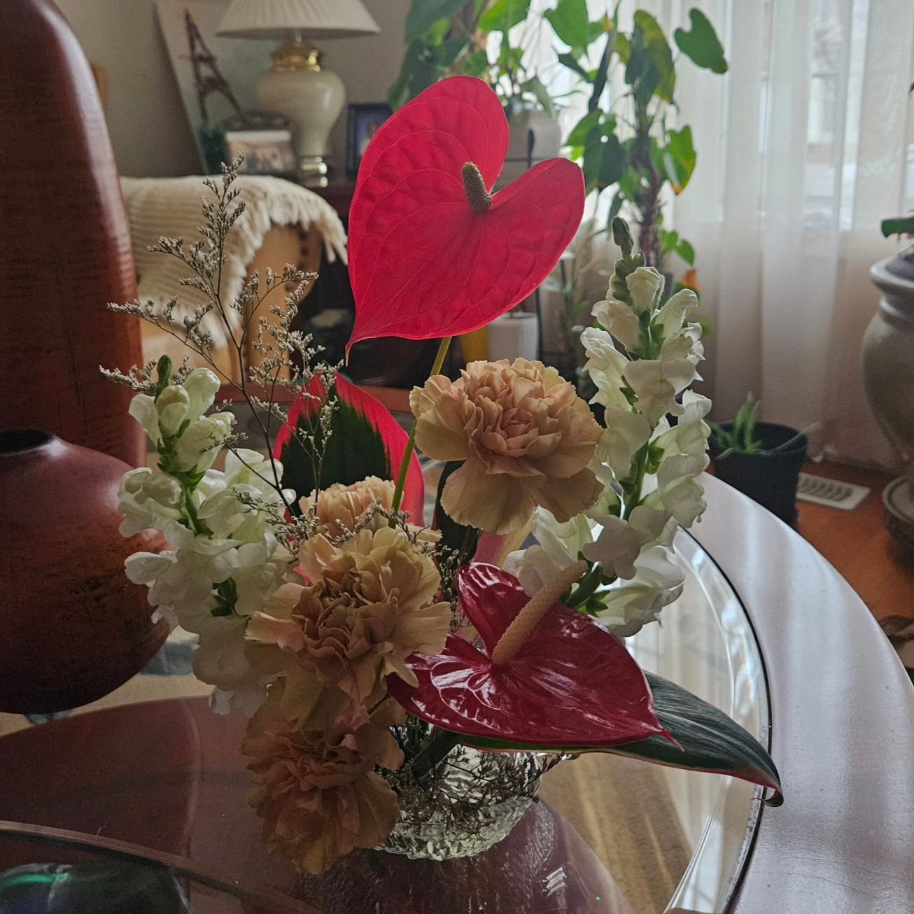 Kiss me. You're beautiful.

#rebelliousstate #rebelliousblooms #torontoflorist #flowerstagram #flowersofinstagram #undertheflowerspell #flowertherapy #anthurium