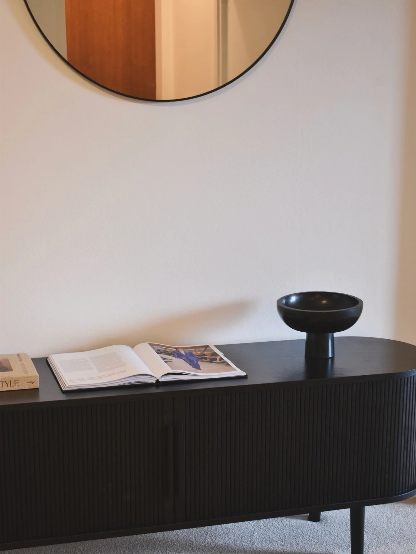 1 bedroom apartment in Centennial Park.