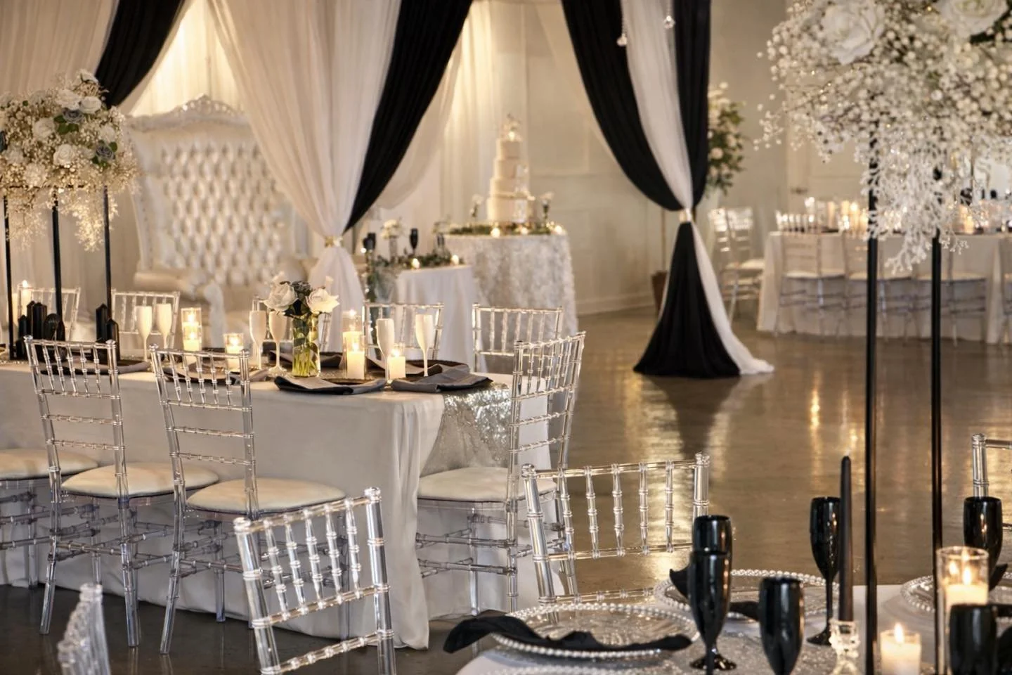 black and white wedding.jpg