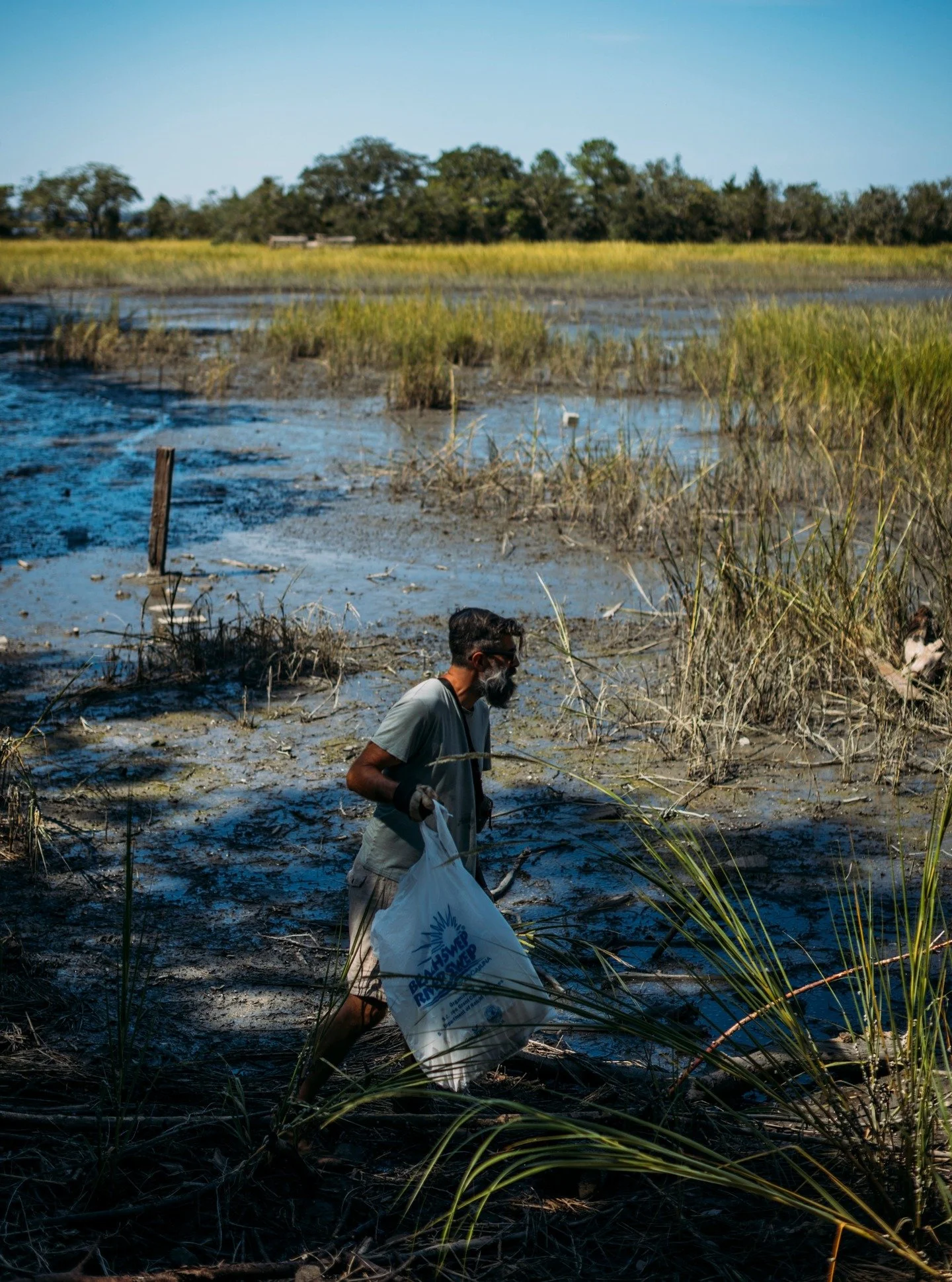 Tomorrow! From 11-1 we're cleaning up Halsey Creek and the surrounding neighborhood as part of @scseagrant's Big Ol' Sweep! Meet on 10th Ave and Gordon by the Historical Marker in Wagener Terrace.

Did you know 5 years ago @blake_c_scott started this