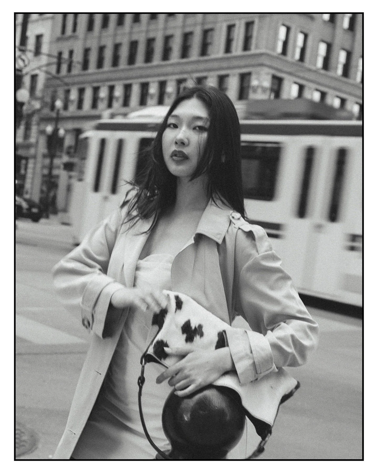 downtown with @siyeonakim &amp; @styledbyellief_ 🏙️