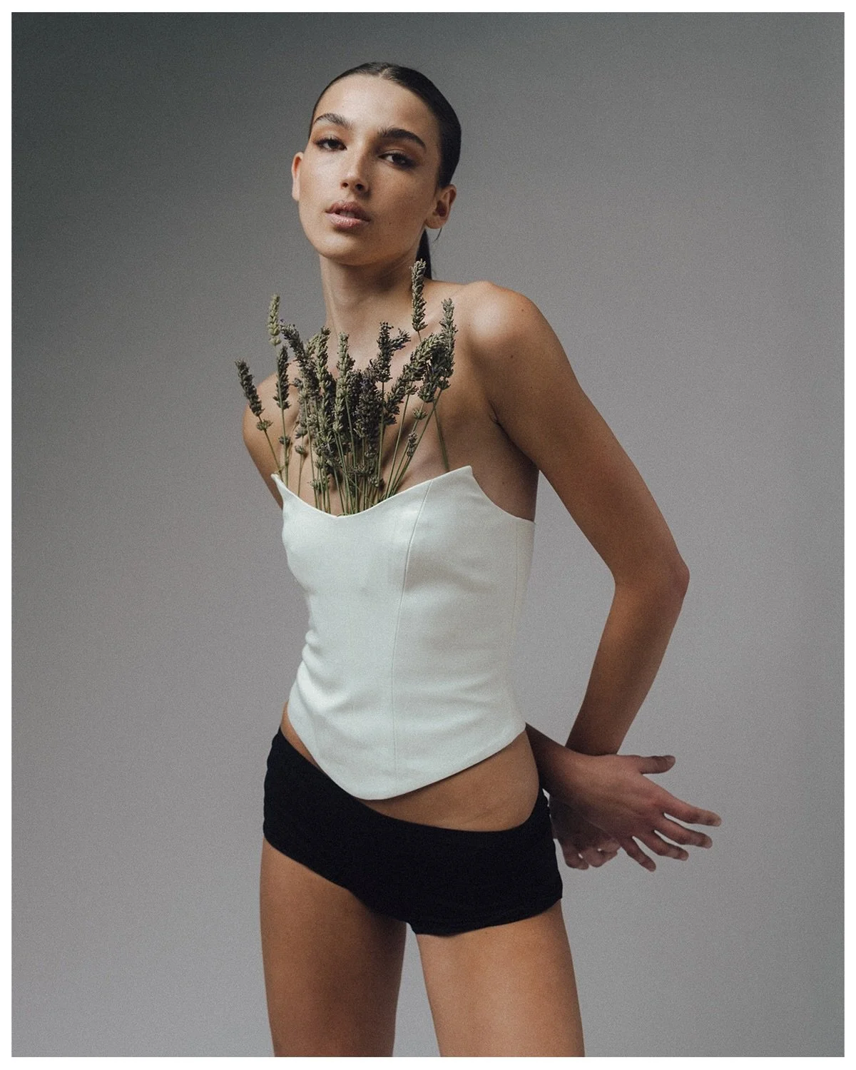 turning up the drama 

photography: @sophiavalentinophoto
styling/concept: @julyxo_
model: @tianafocazio
agency: @striketheagency