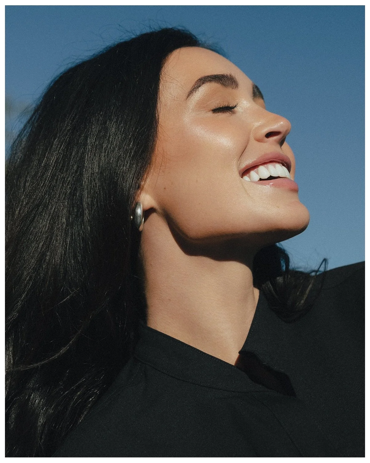 baby&rsquo;s first ulta fixture! 🖤🩵

So stoked to finally be able to share these images for Dime&rsquo;s newest product launch, the Dewy Recovery Mask. It was seriously such a pleasure to work with the incredible team at @dimebeautyco on this campa