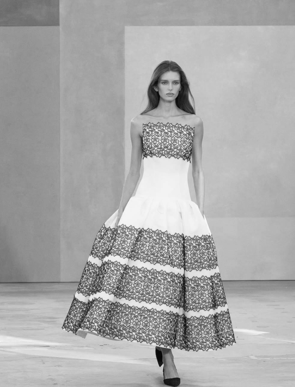 BUREAU BETAK | CAROLINA HERRERA FW26